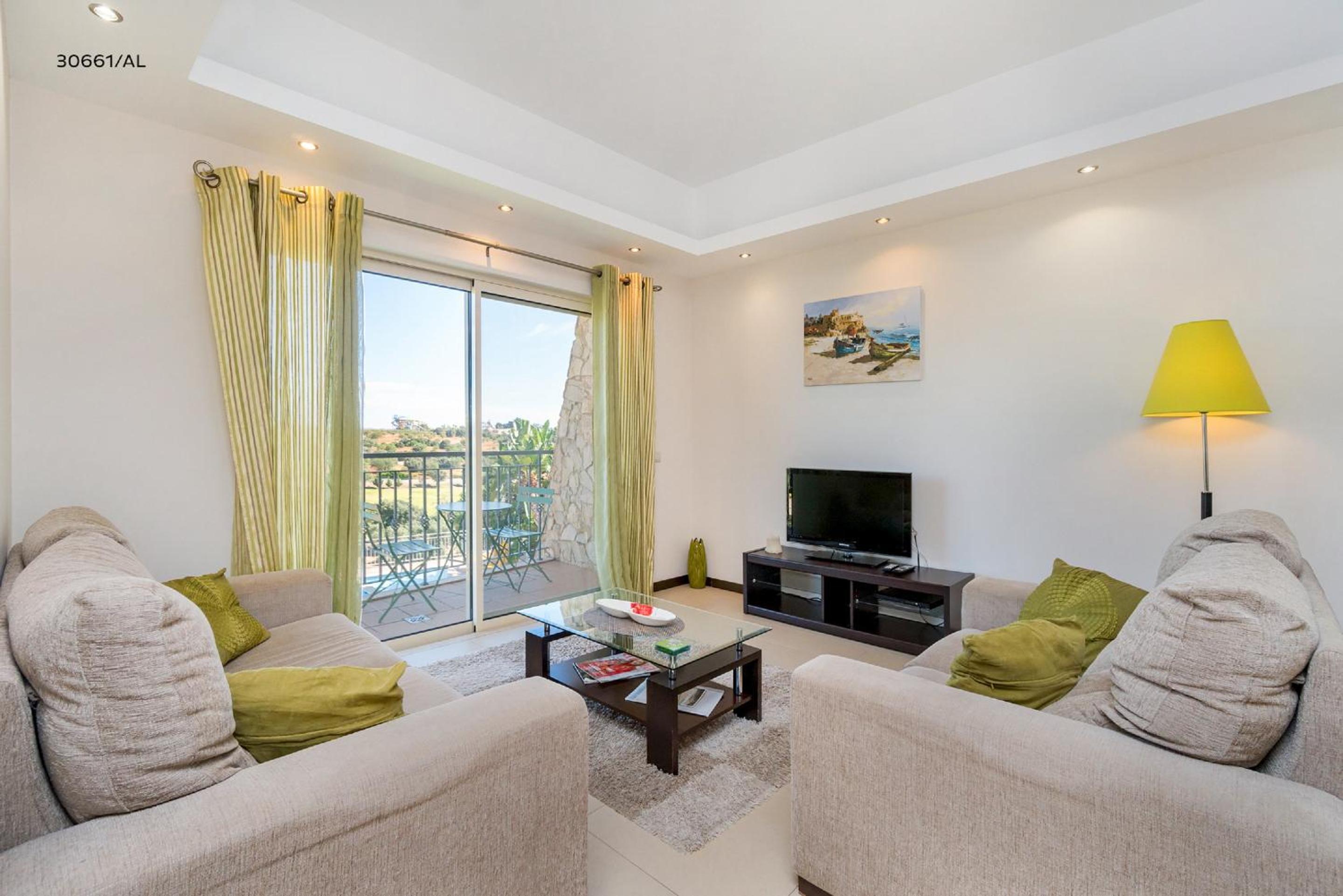 One-Bedroom Apartment - 293g