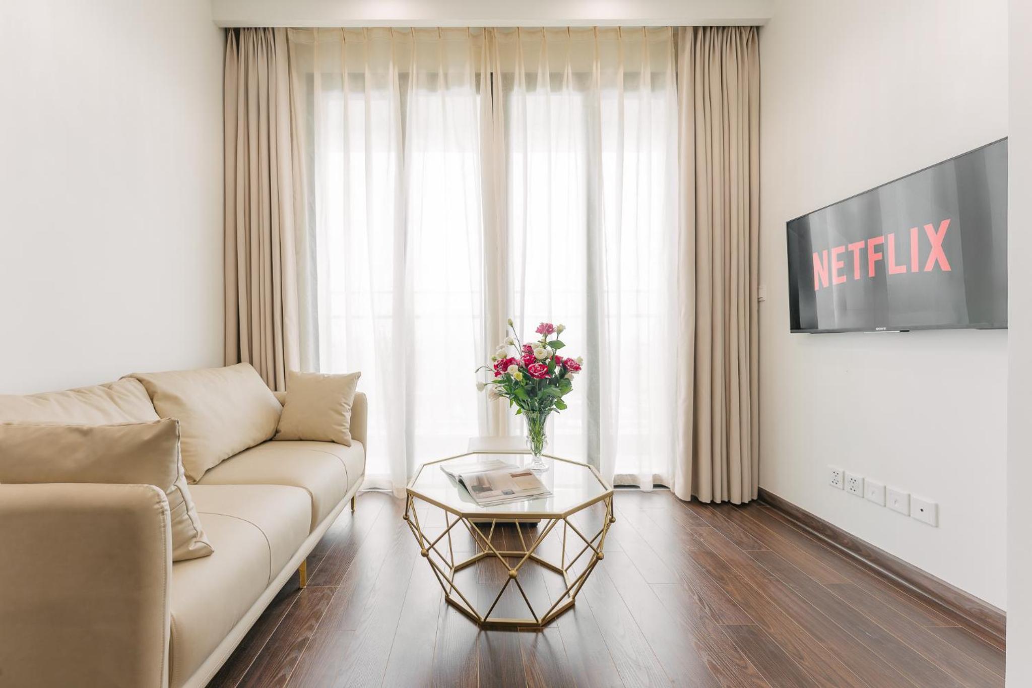 Two-Bedroom Apartment with Balcony - Photo 18