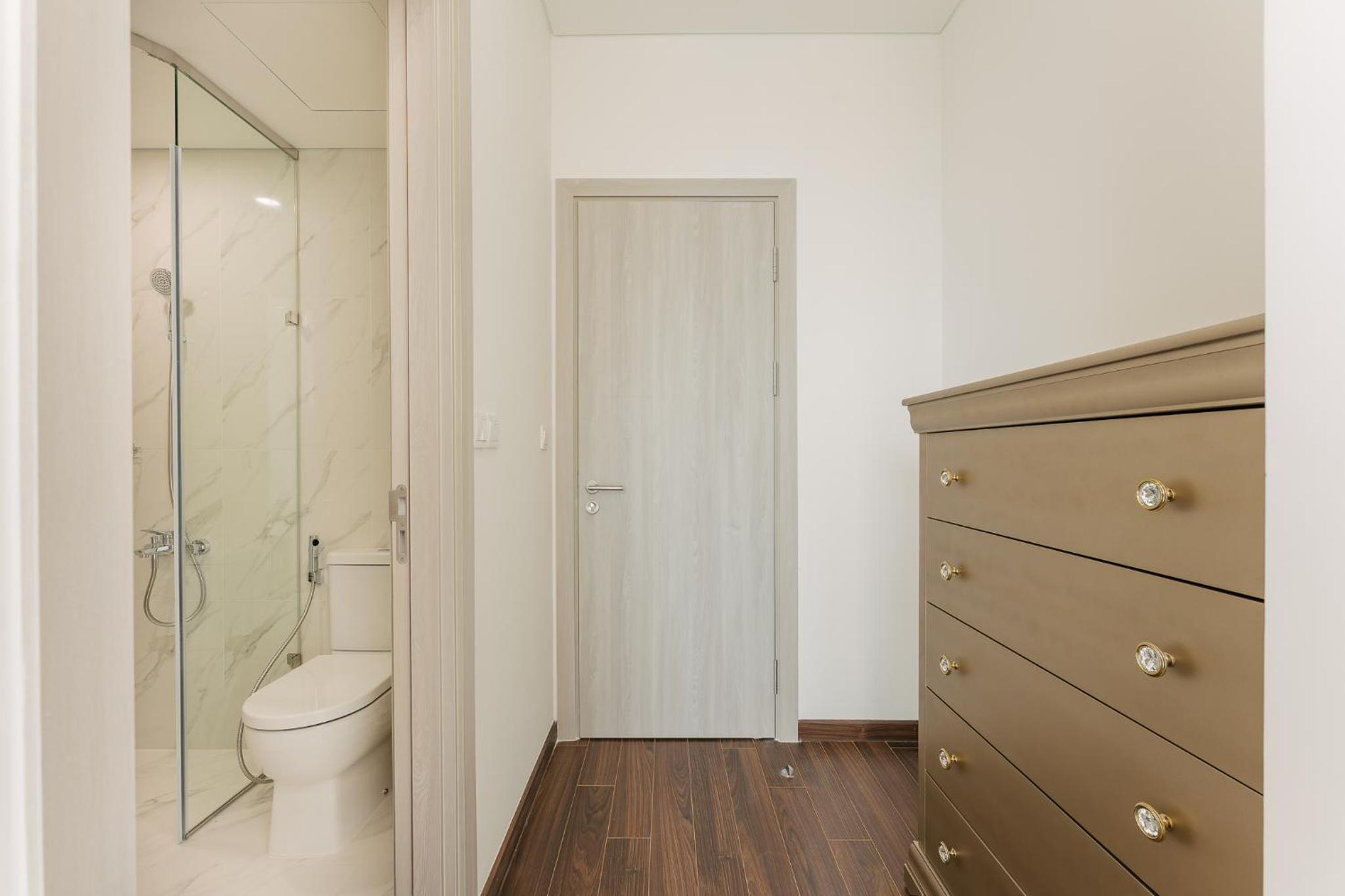 Two-Bedroom Apartment with Balcony - Photo 14