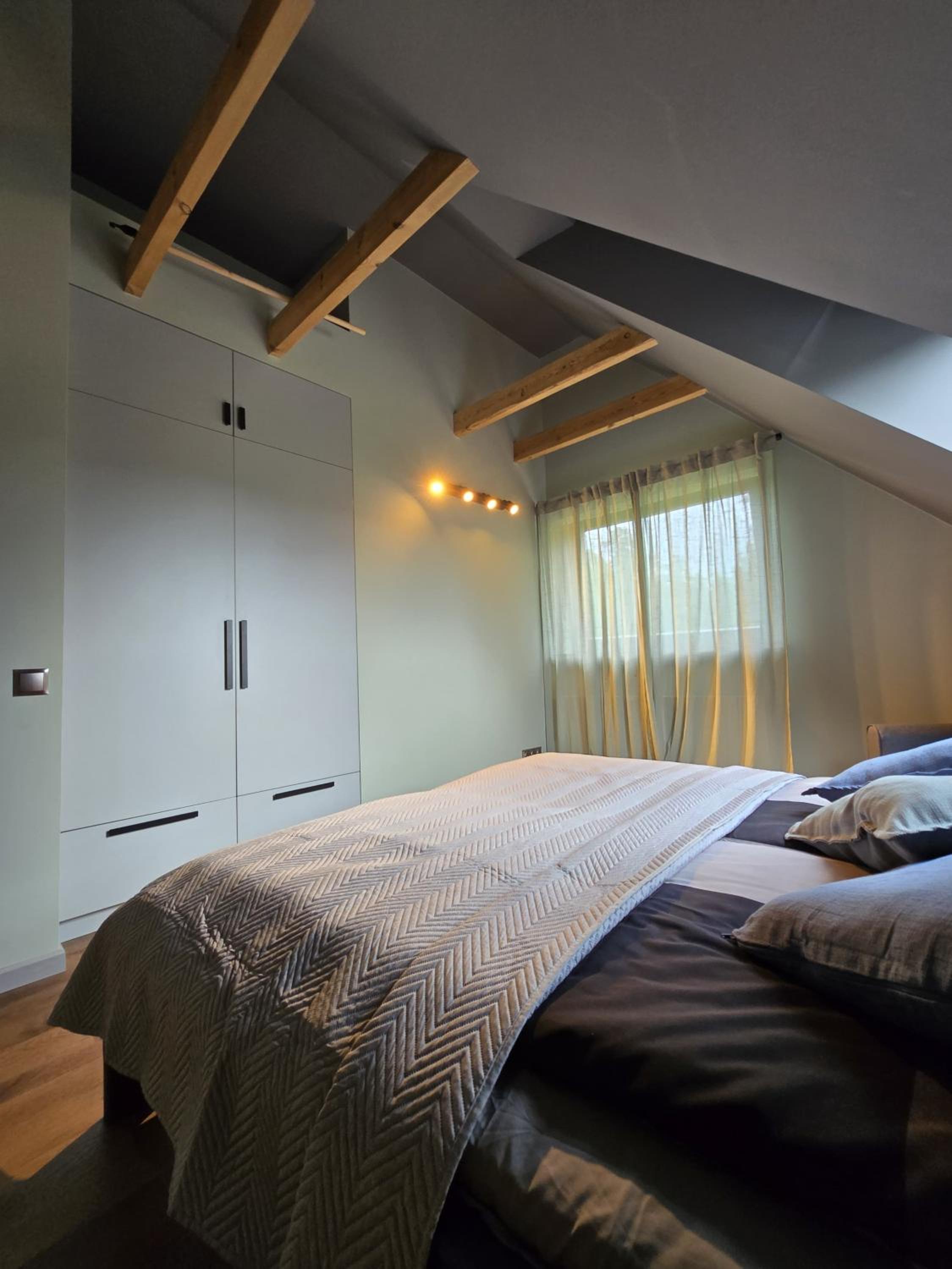 Four-Bedroom House photo 1
