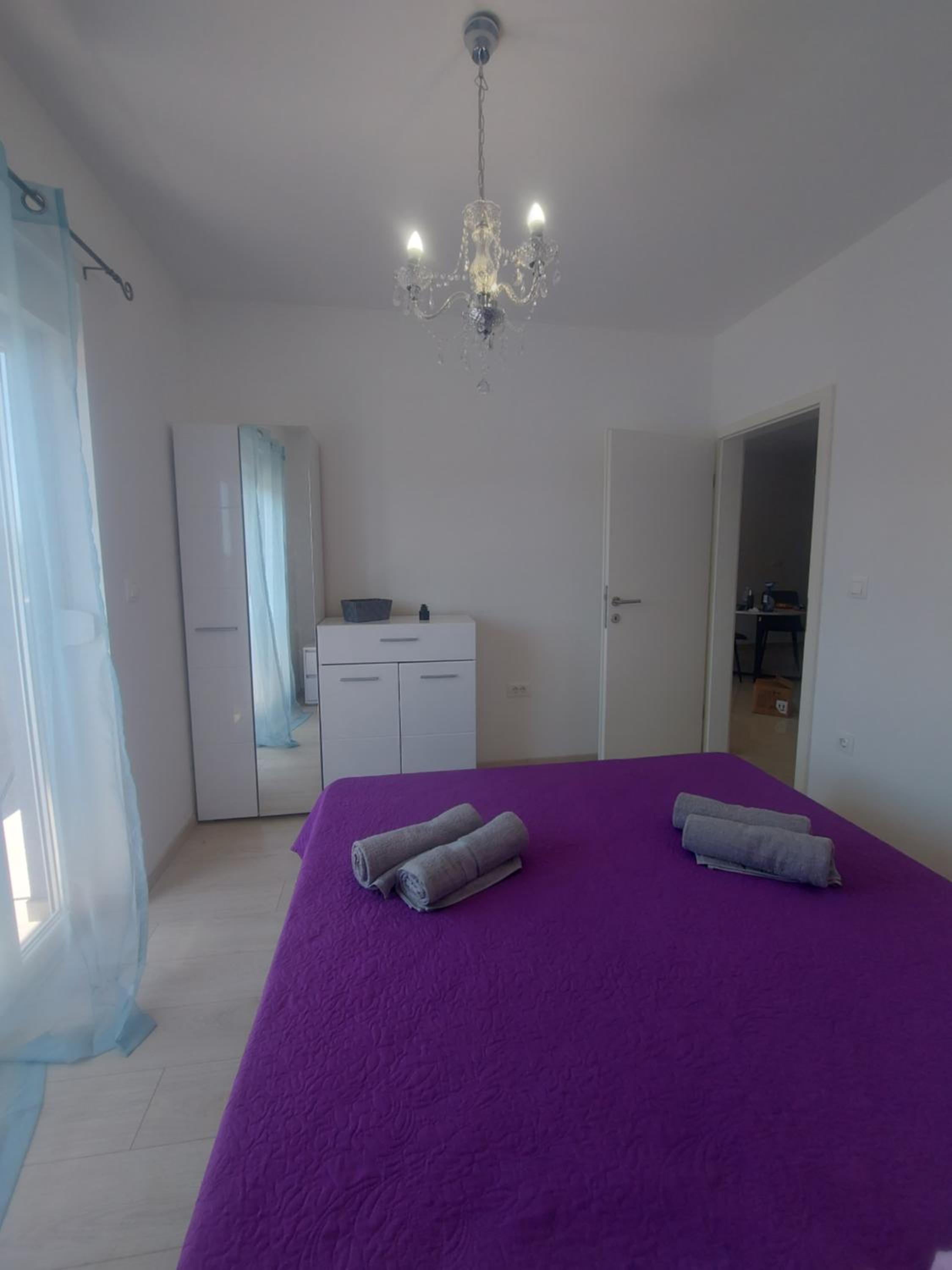 One-Bedroom Apartment with Balcony