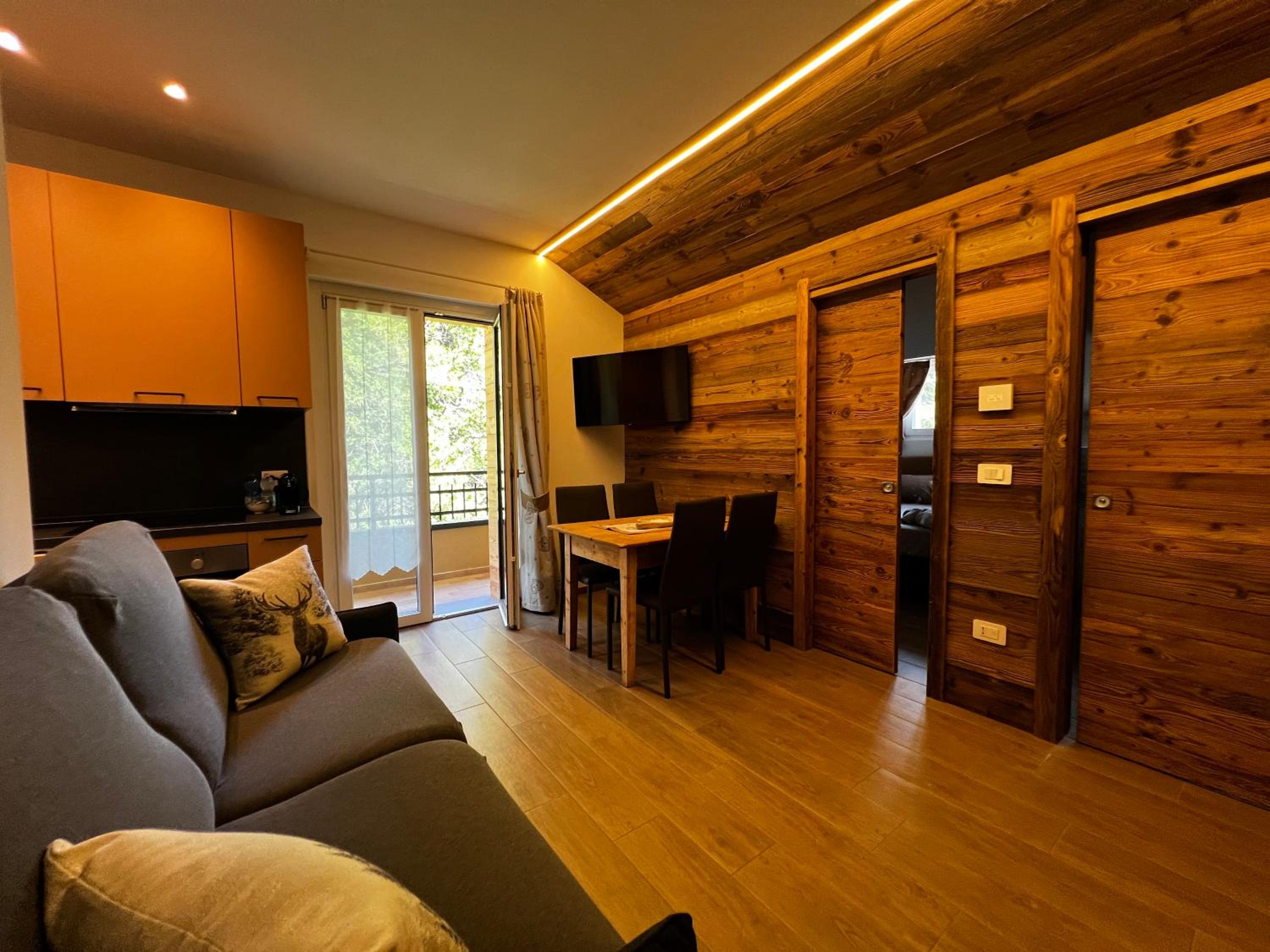 One-Bedroom Apartment
