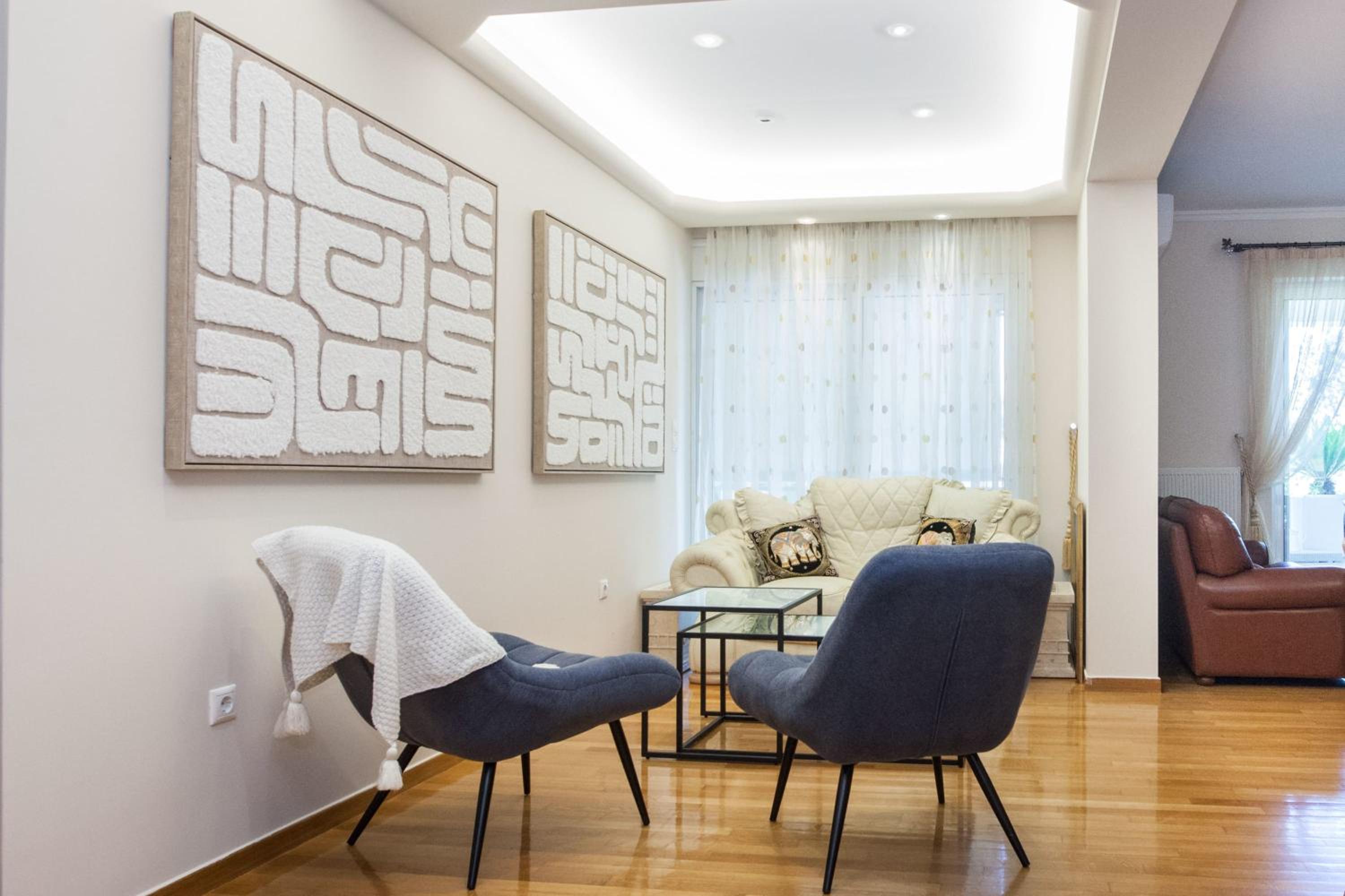 Apartment photo 2