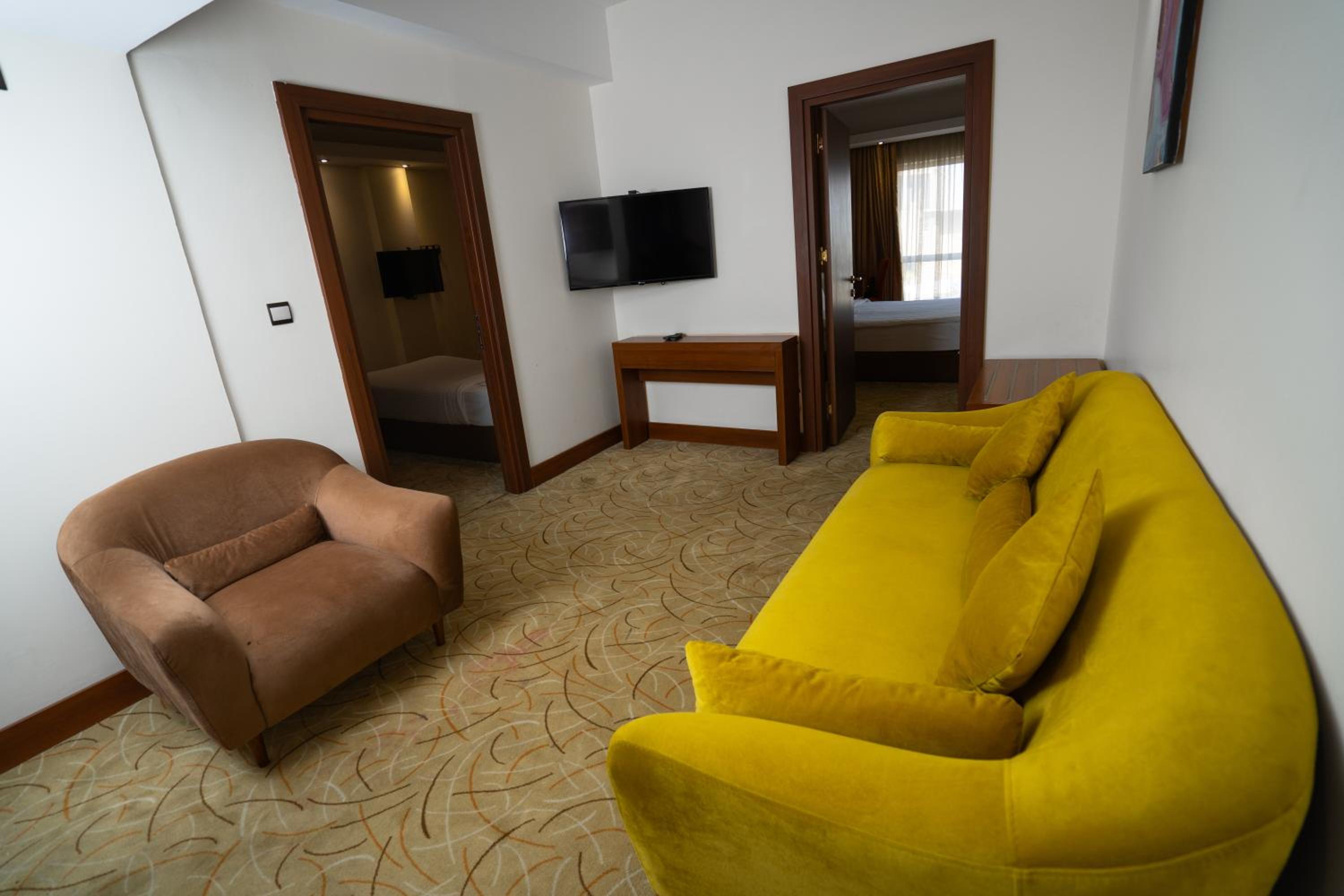 Two-Bedroom Suite photo 2