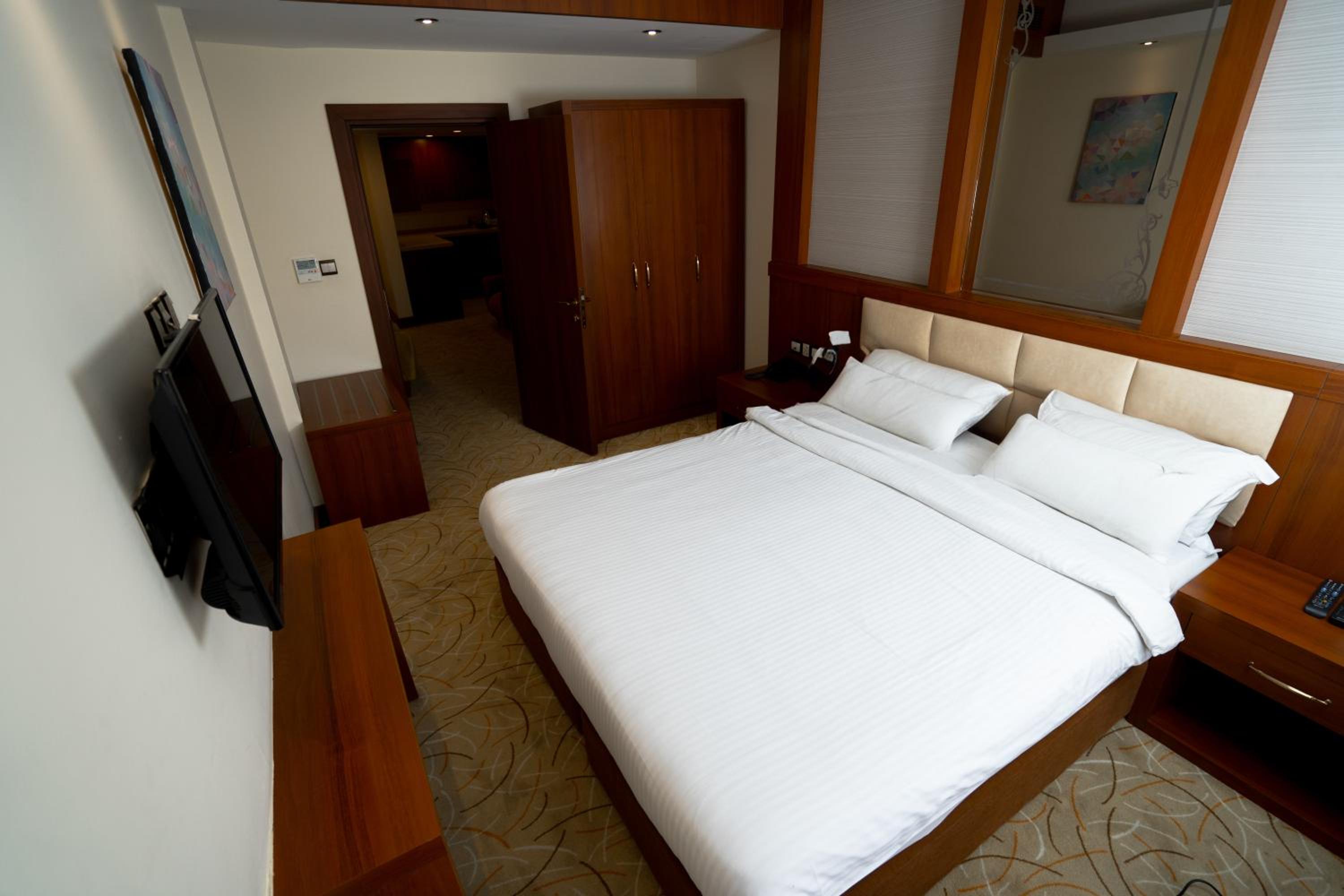 Two-Bedroom Suite photo 3