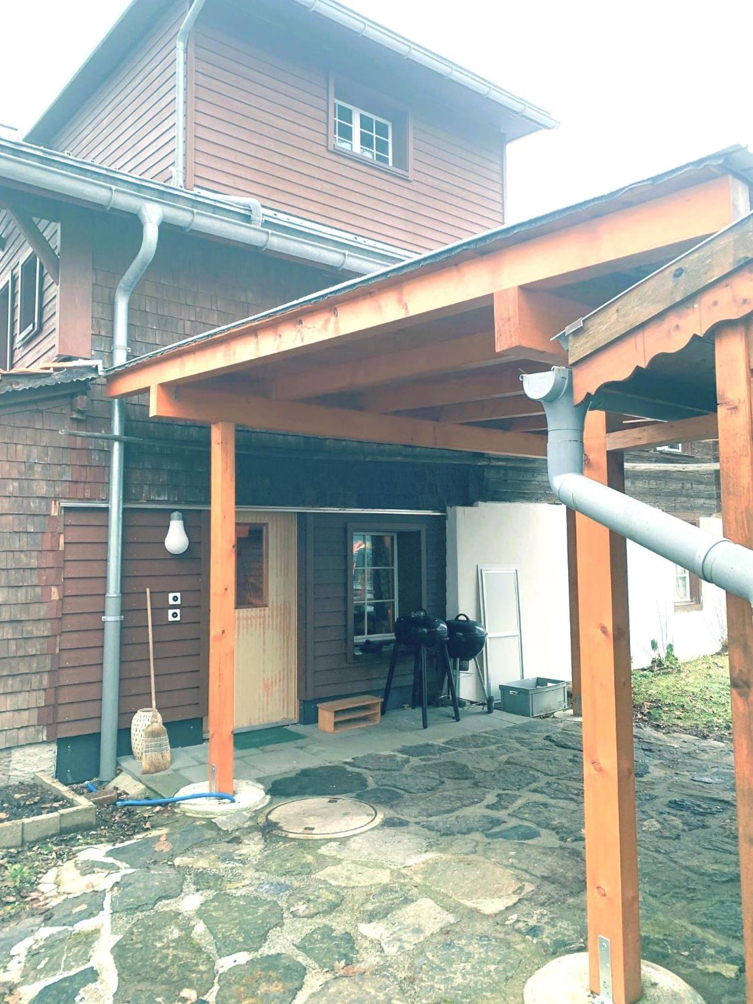 Three-Bedroom House photo 3