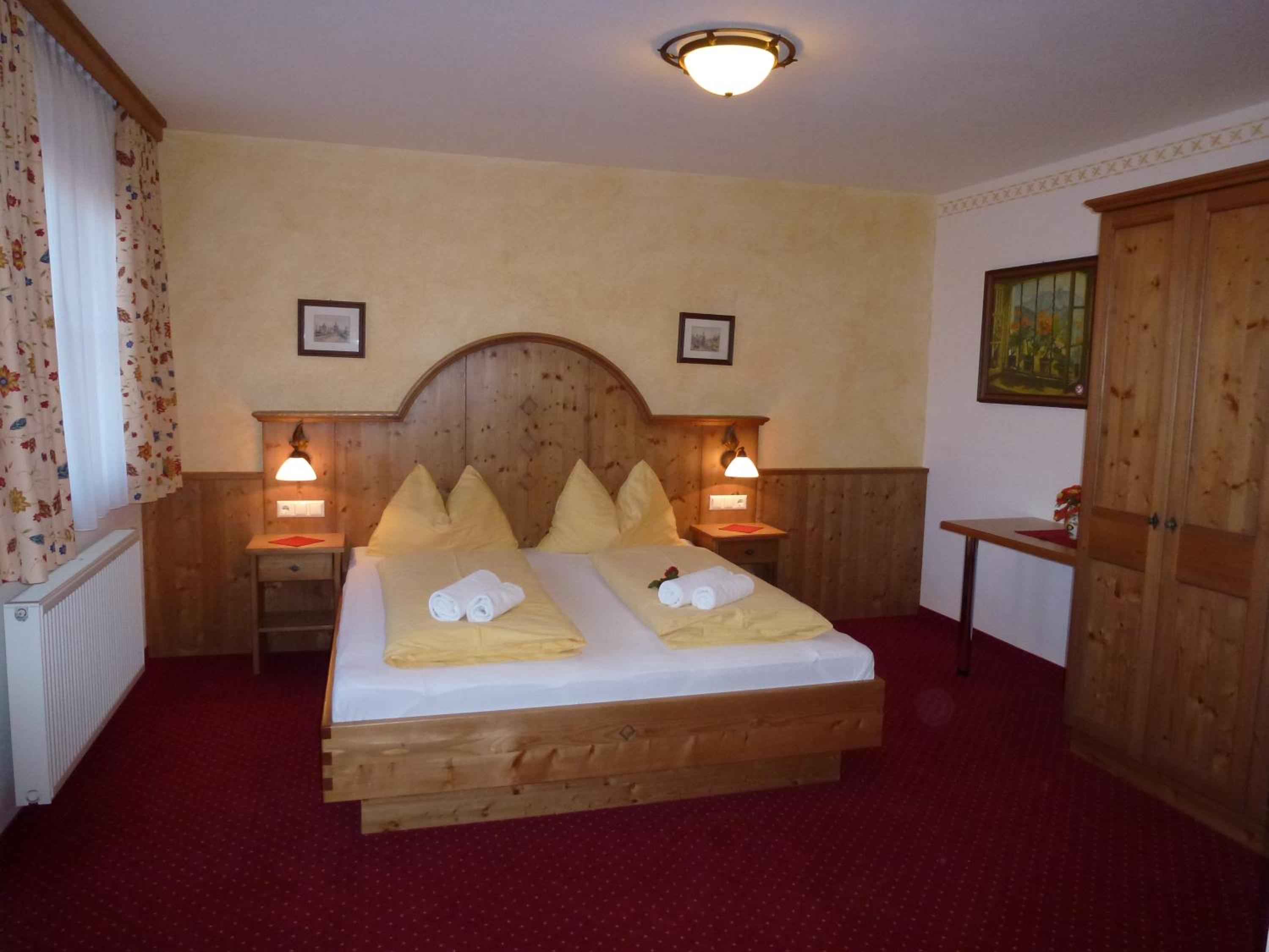 Double Room - Photo 4
