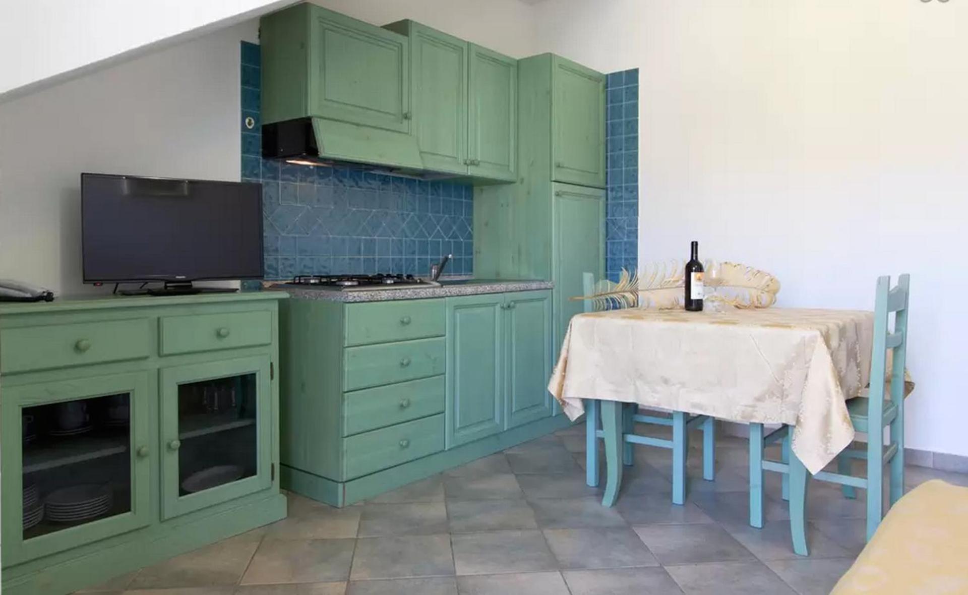 One-Bedroom Apartment (4 Adults) photo 2