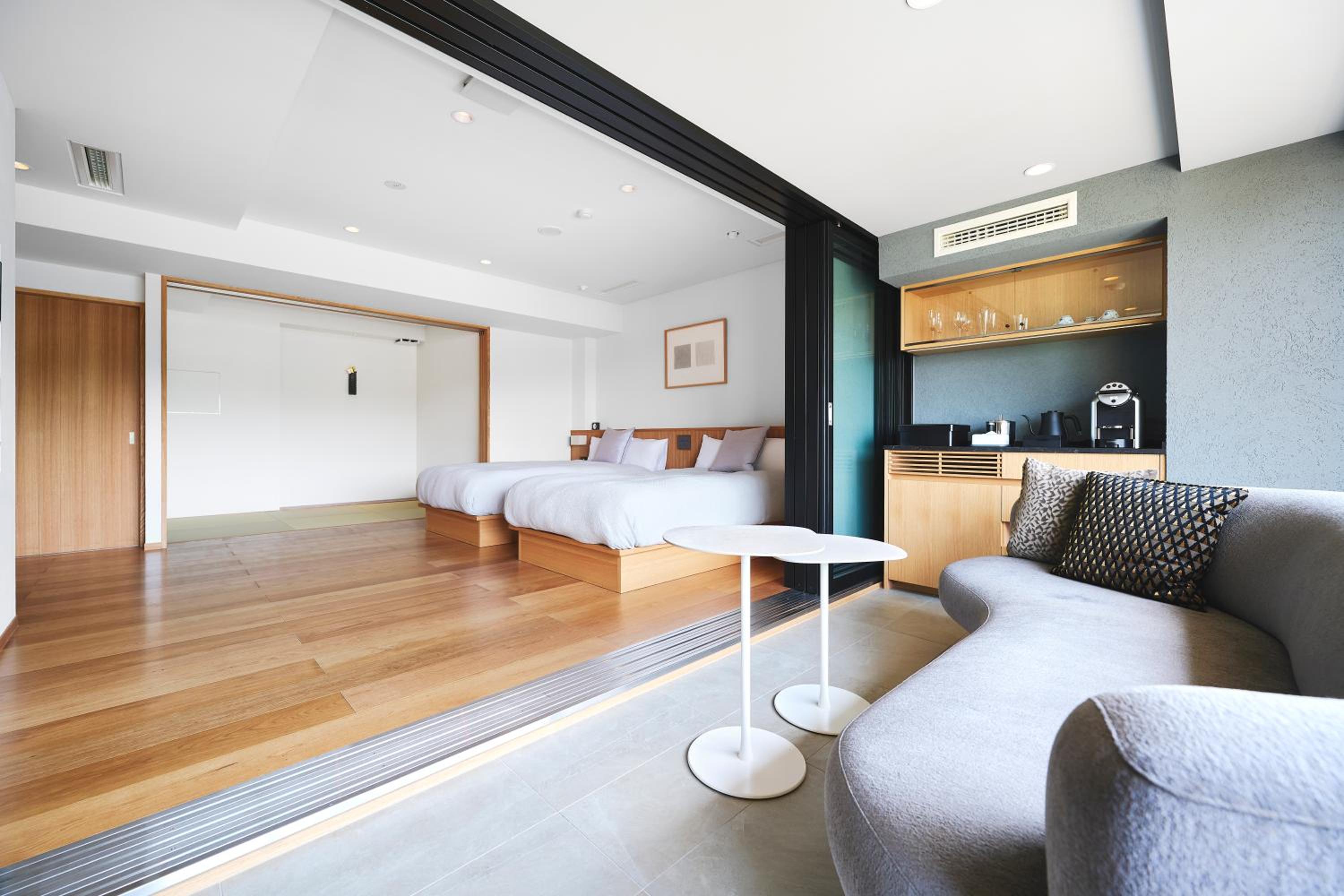 Suite Twin Room with Tatami Area with Private Hot Spring and Sauna thumbnail 6
