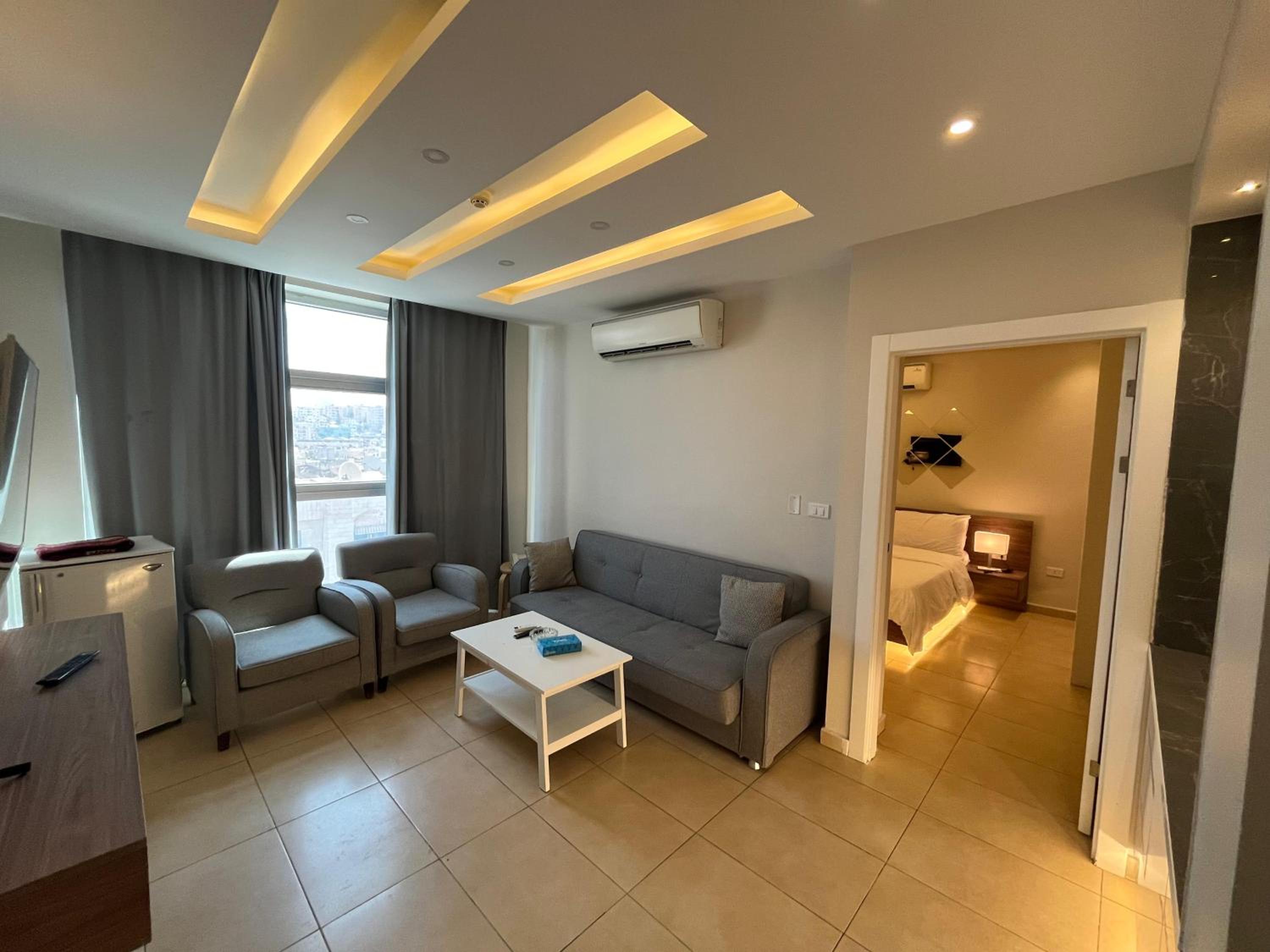 Deluxe Room (2 Adults + 1 Child)