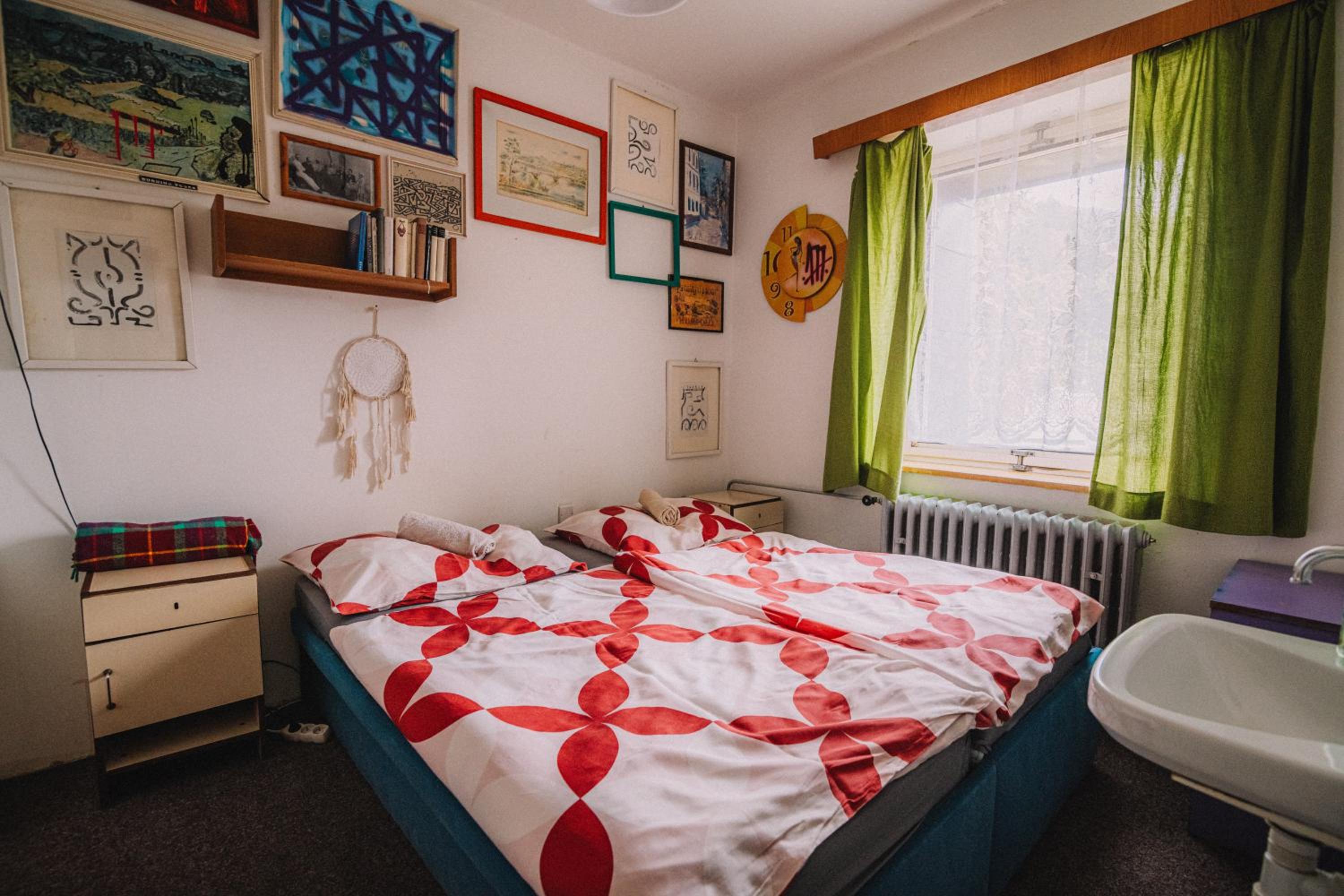 Double Room with Shared Bathroom photo 1