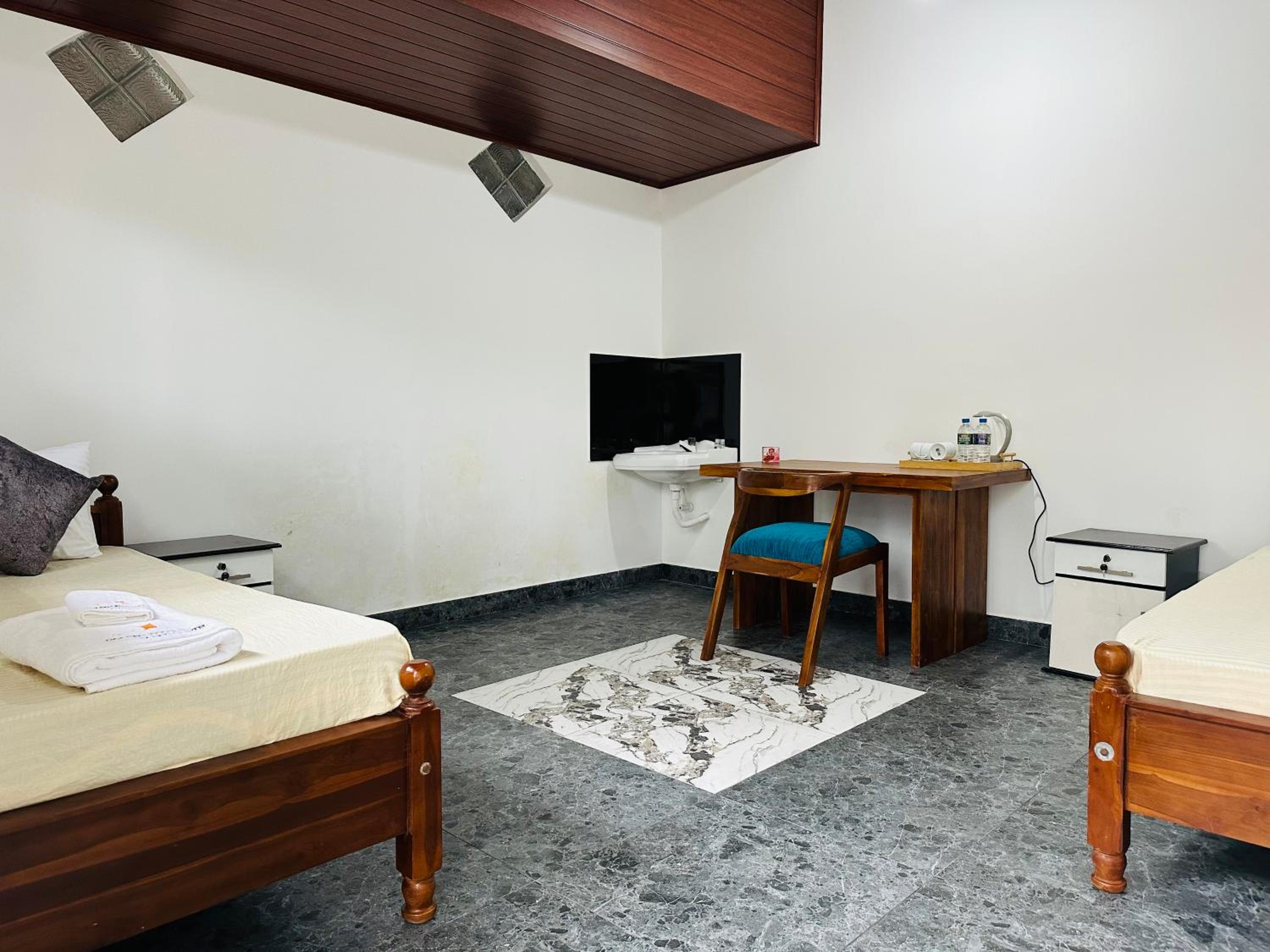 Budget Twin Room photo 1