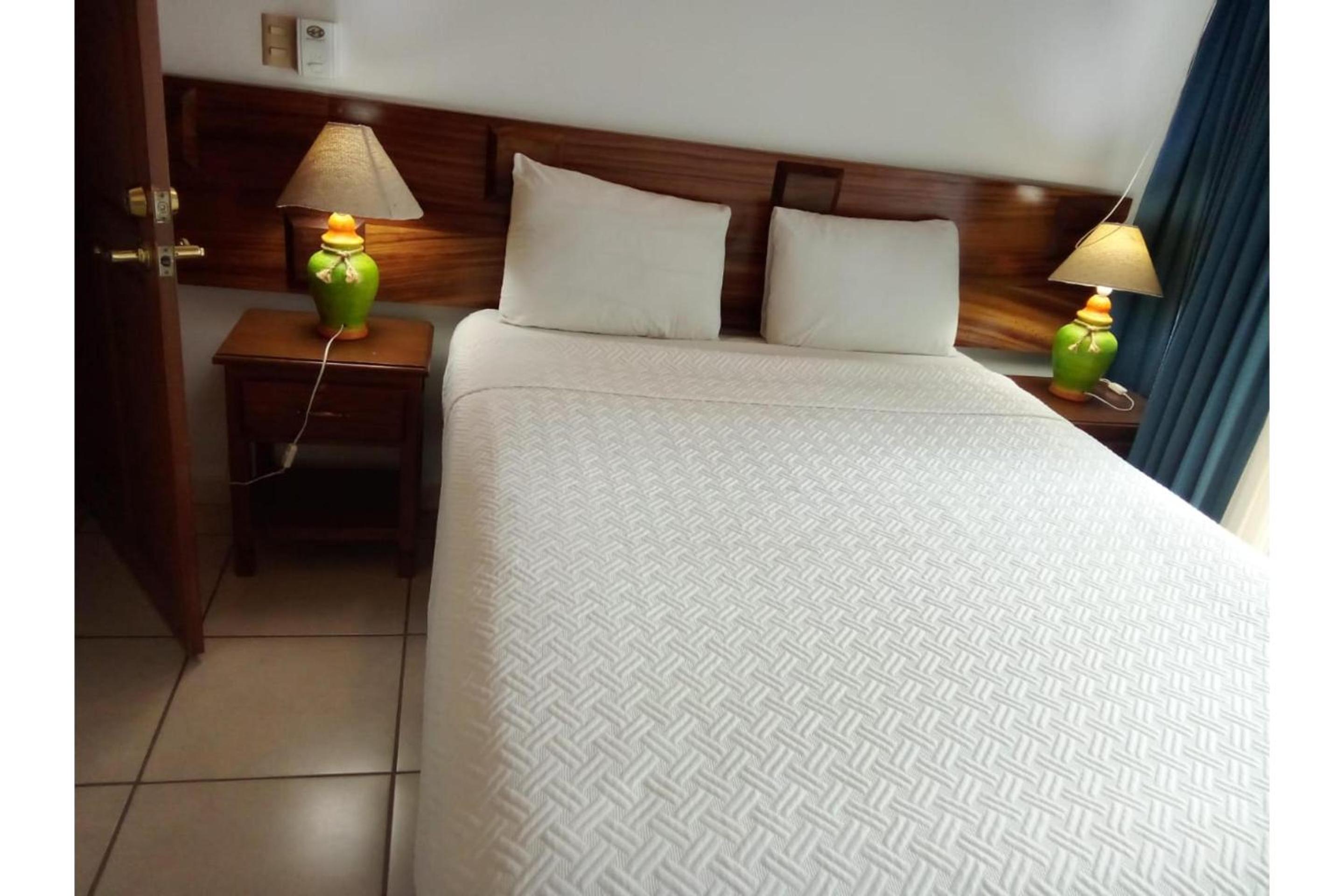 Chambre Double Standard avec 2 Lits Doubles