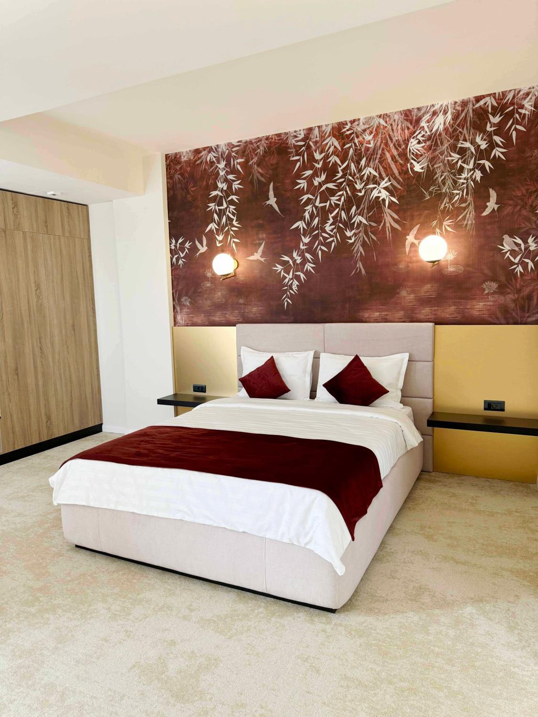 Deluxe Double Room with Balcony photo 3