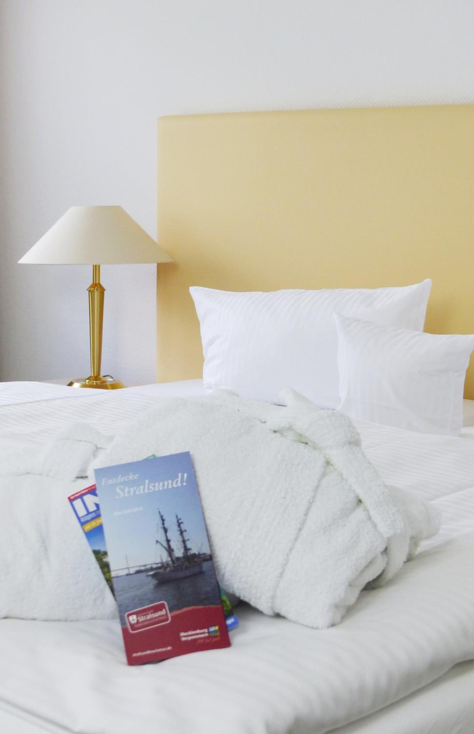 Double Room (1 Adult) - Photo 8