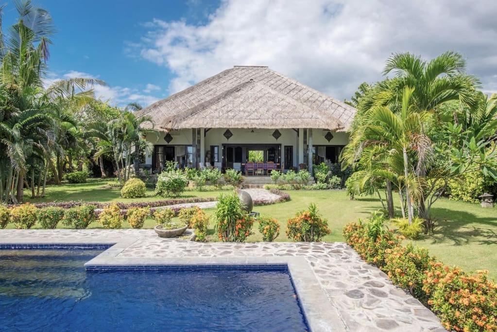 Villa photo 2