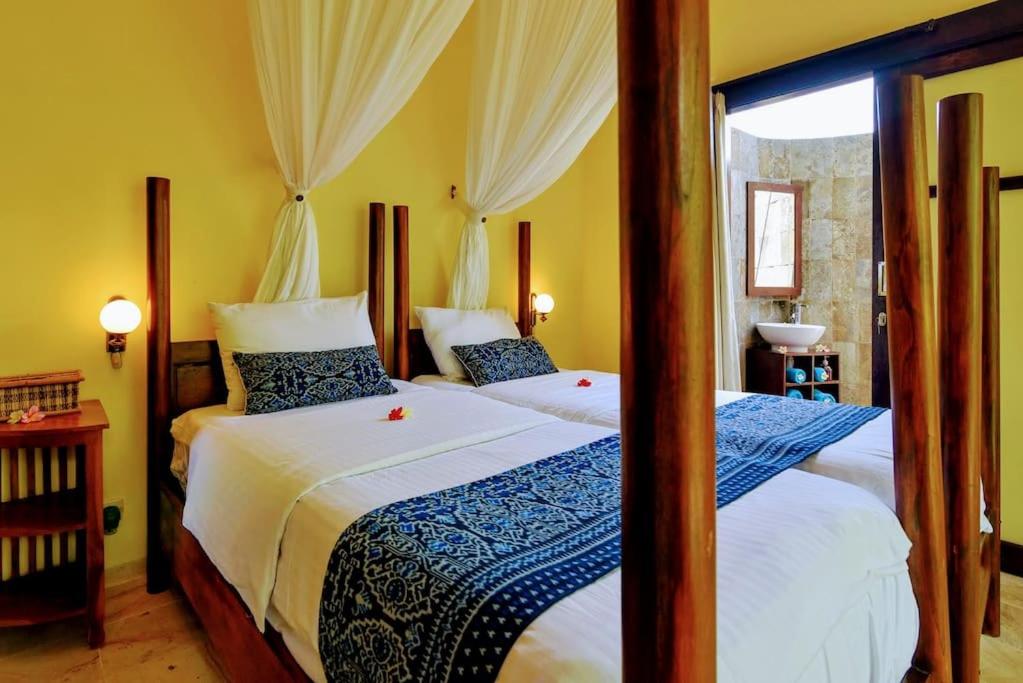 Villa photo 1