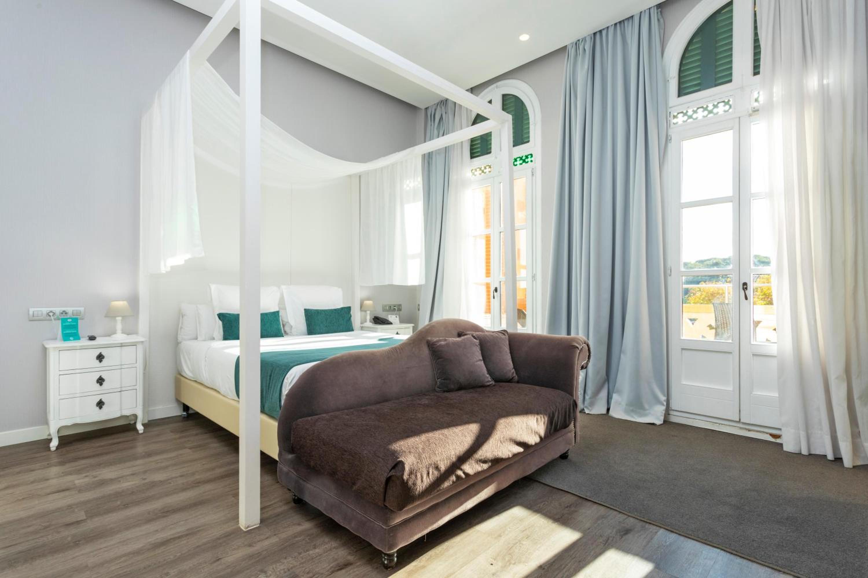 Junior Suite - Photo 1