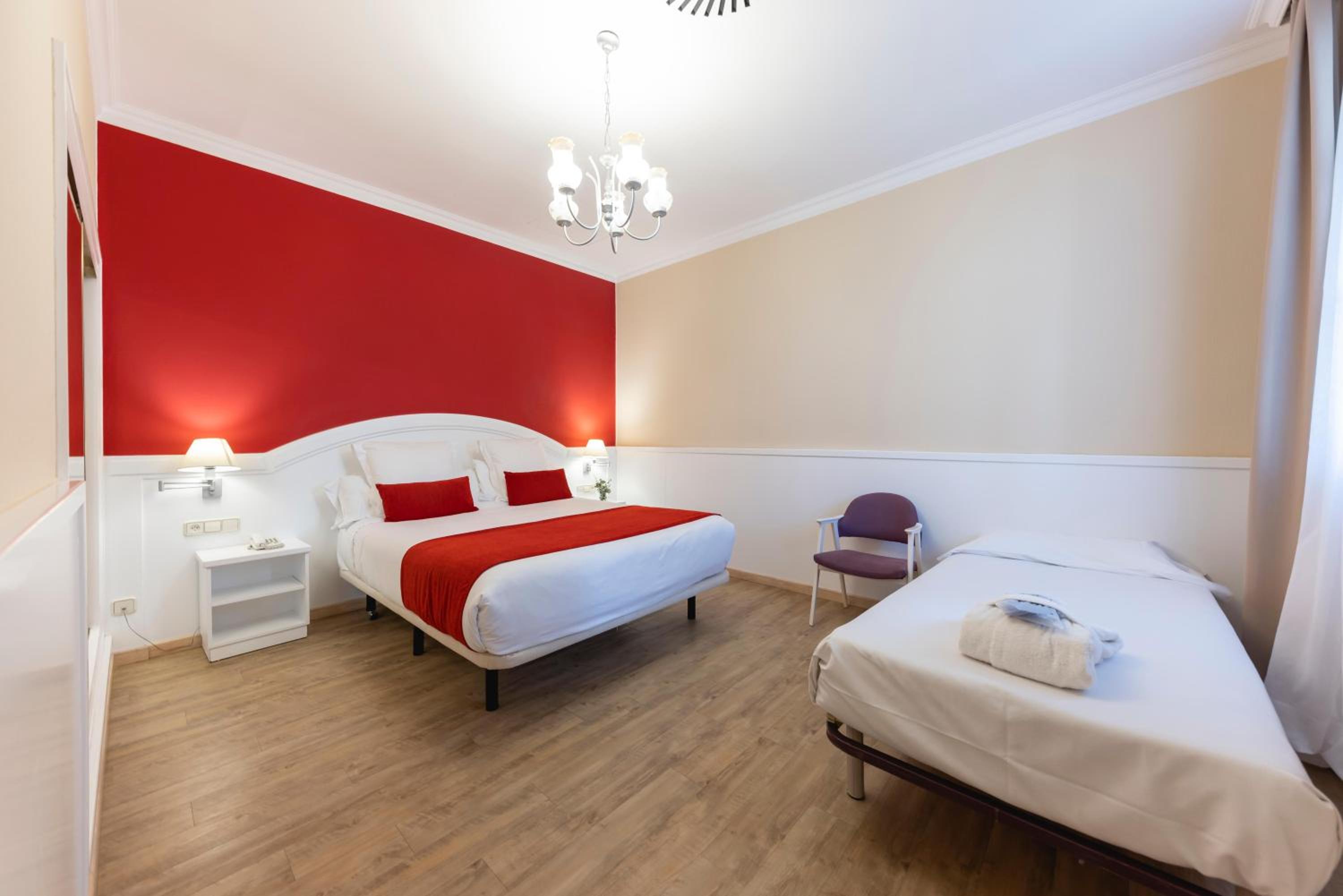 Premium Double or Twin Room - Photo 1