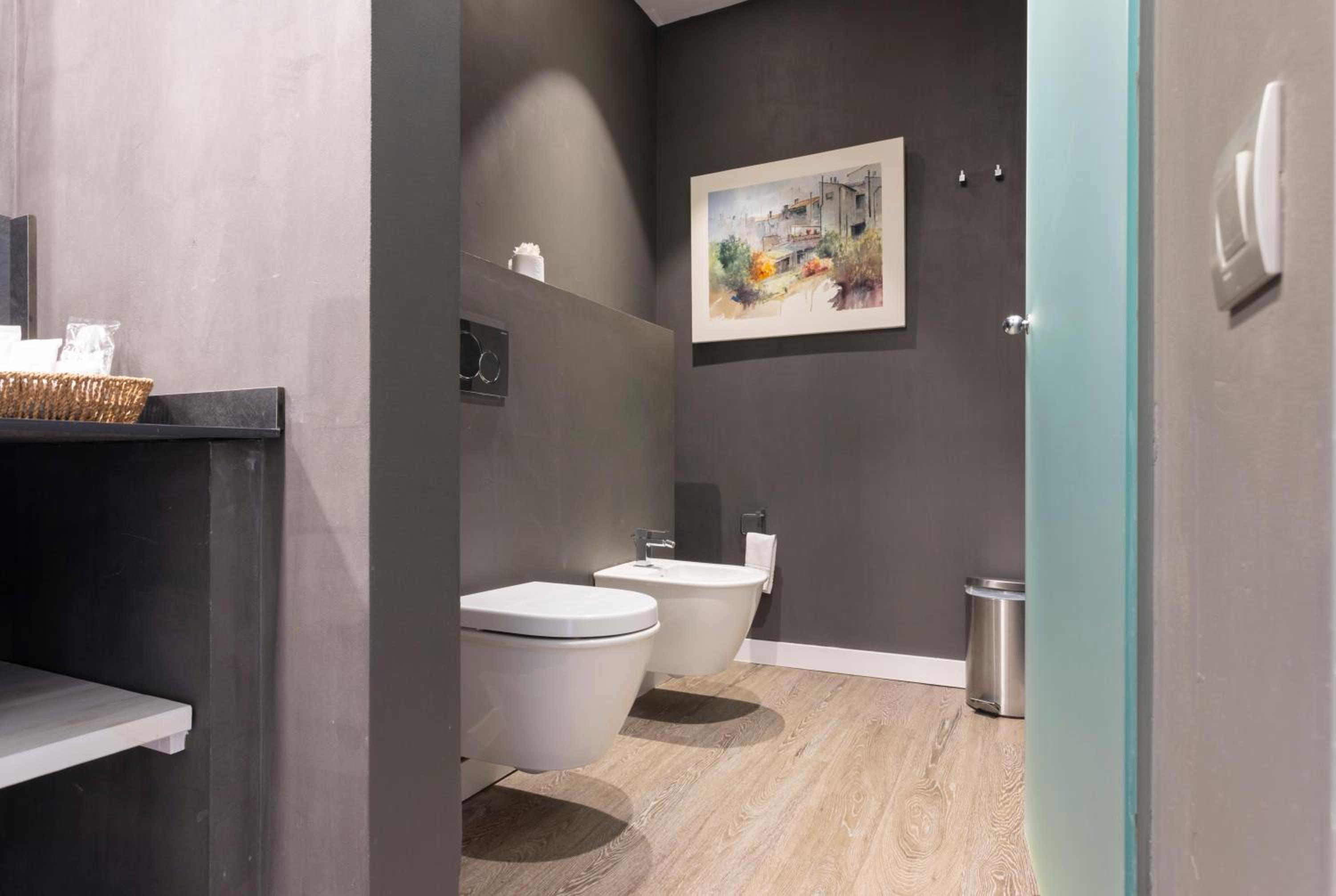 Suite - Photo 3