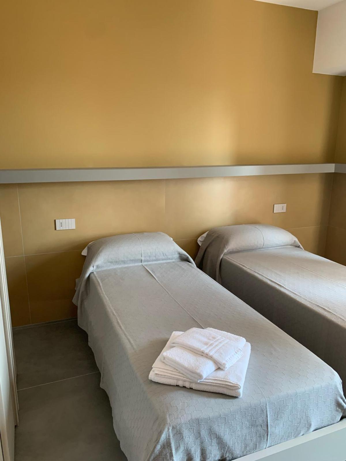 Twin Room with Bathroom photo 3