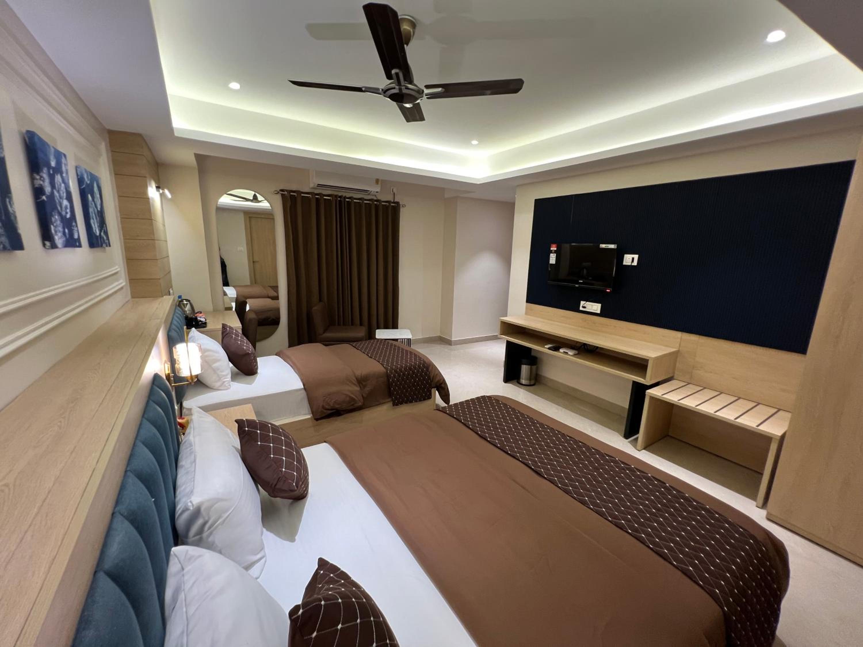 Superior Triple Room - Photo 8