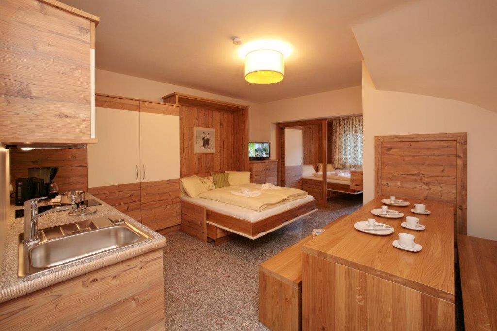 Apartment with Mountain View photo 1