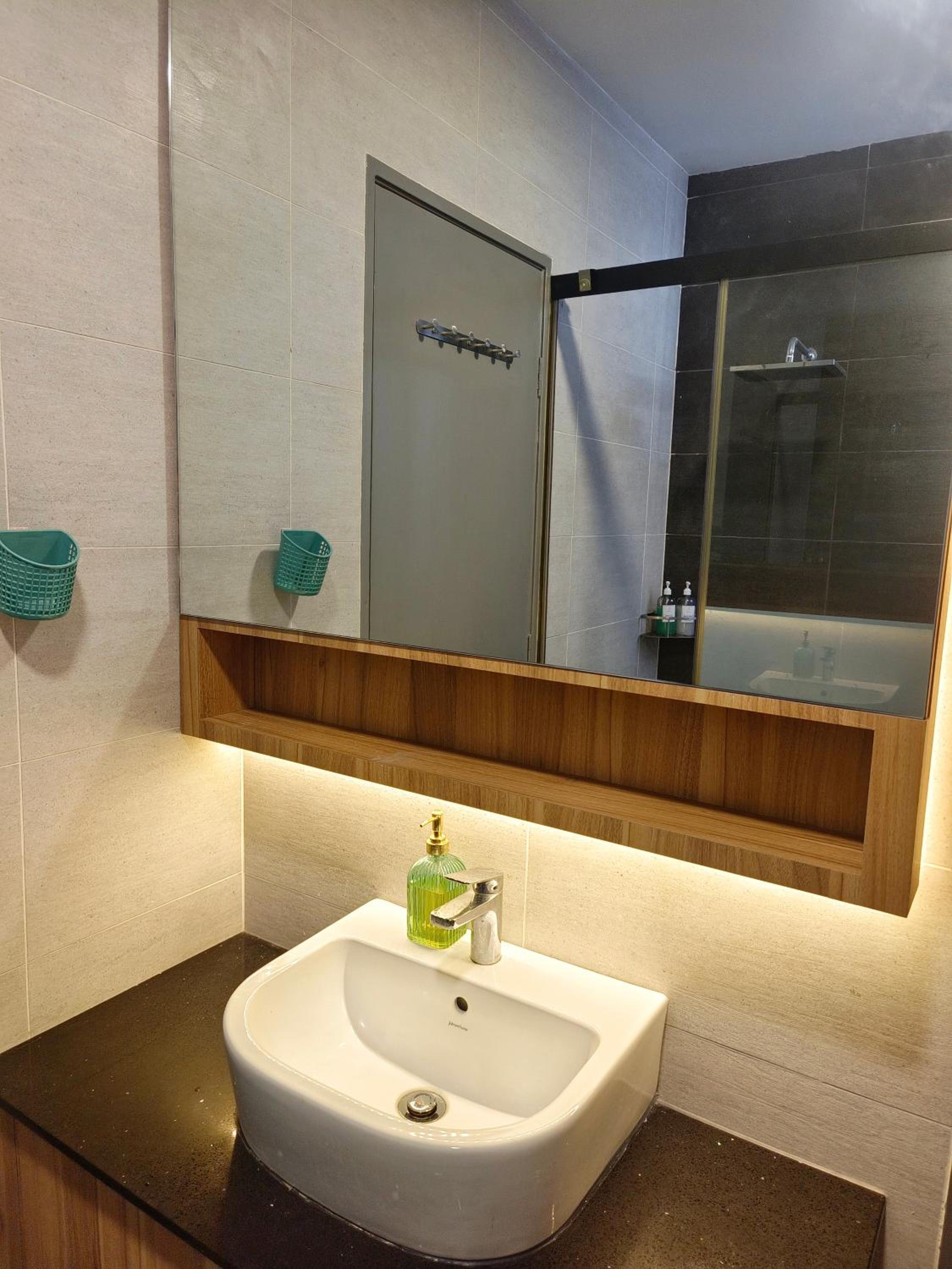 Two-Bedroom Deluxe Apartment - Photo 8