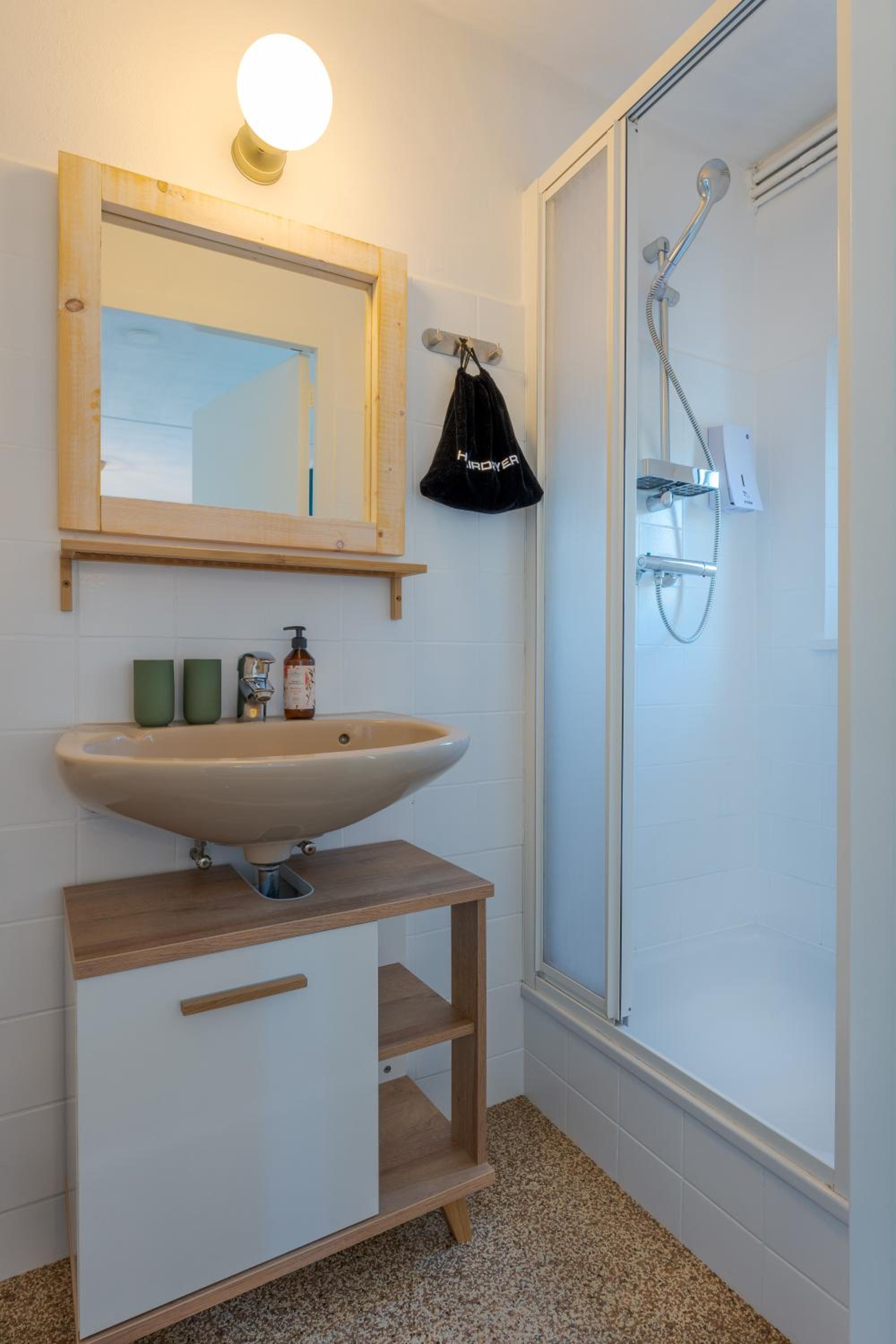 Double Room - Photo 40
