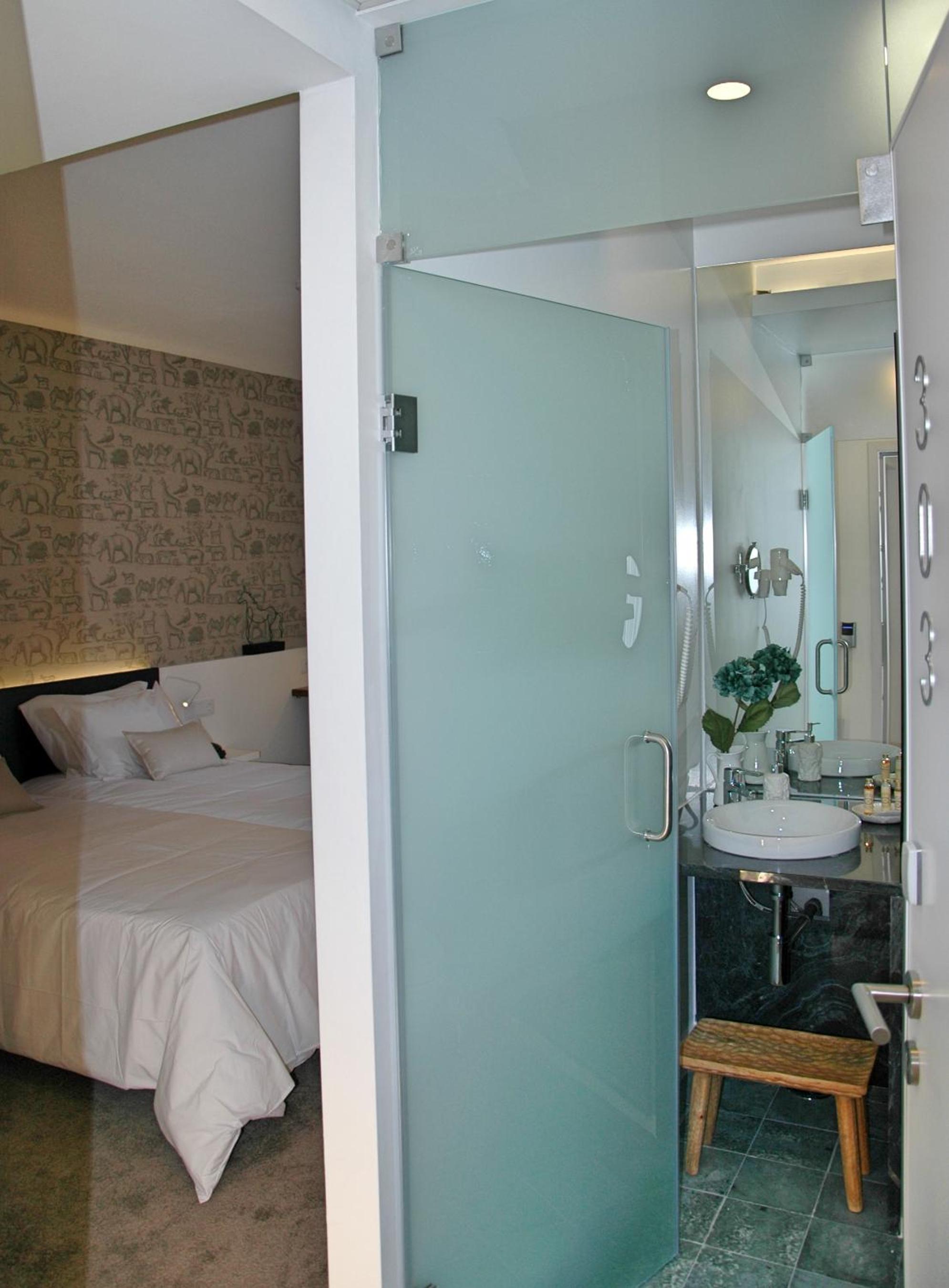 Double or Twin Room with Interior View photo 1