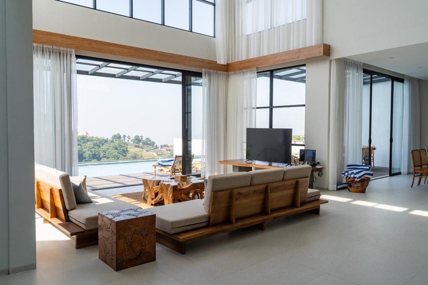 Villa with Private Pool photo 1