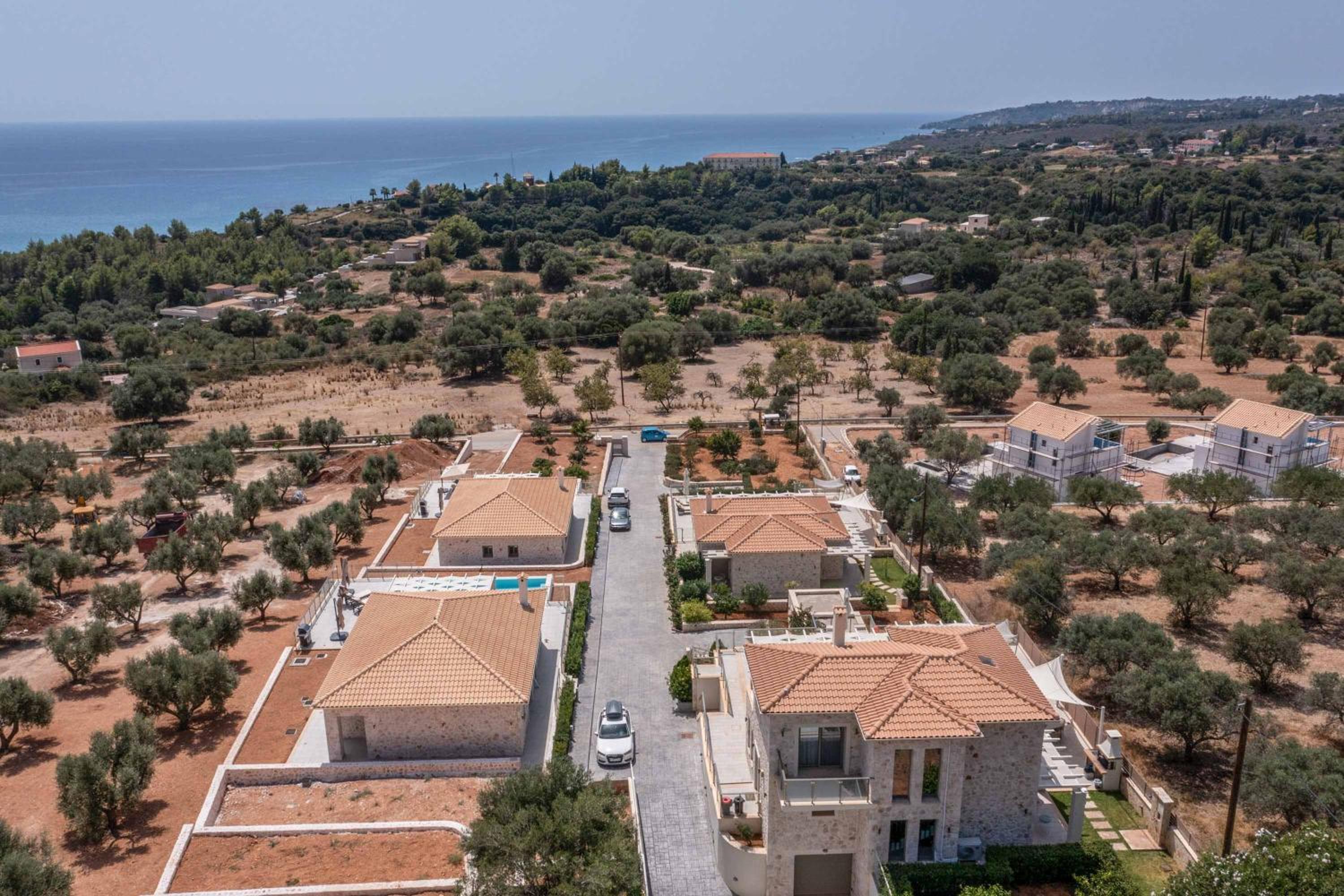 Villa photo 2