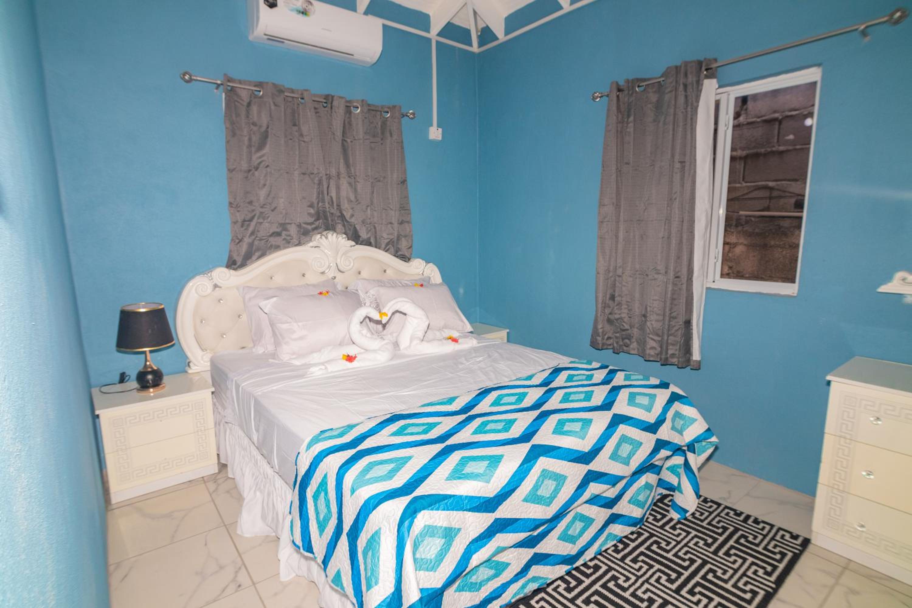Two-Bedroom House photo 2