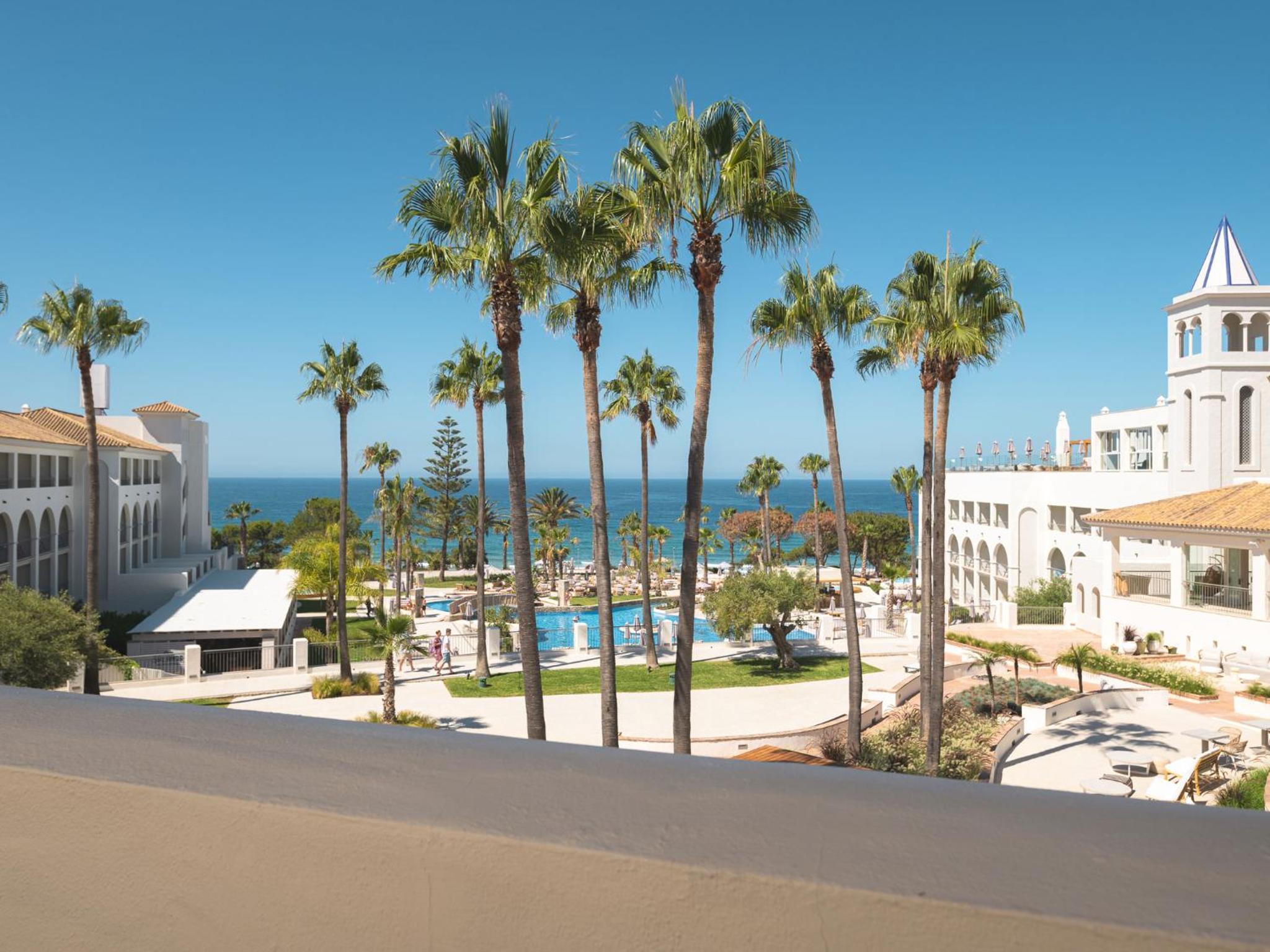 Double or Twin Room with Sea View "The One" photo 2