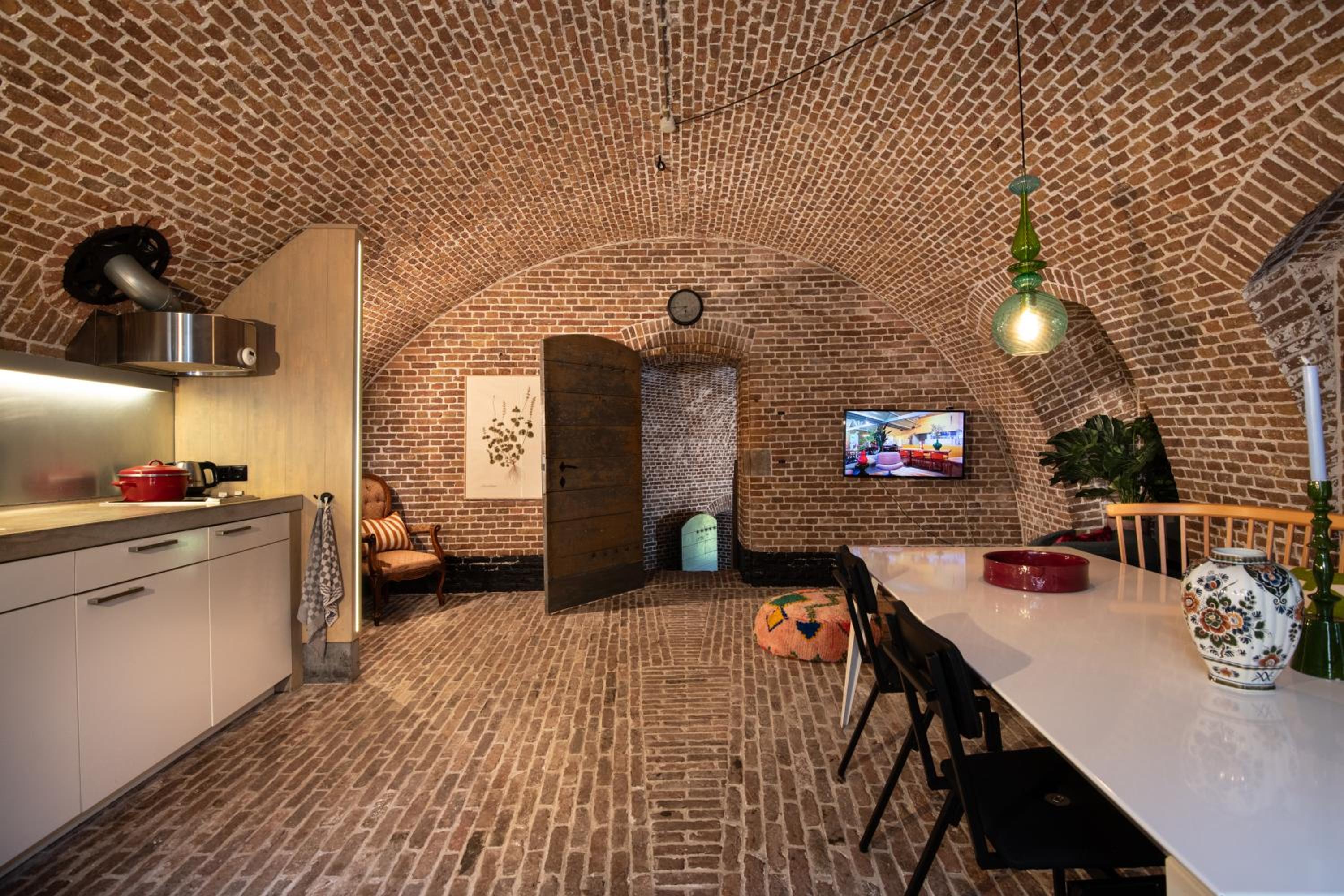 Apartment with Terrace photo 2