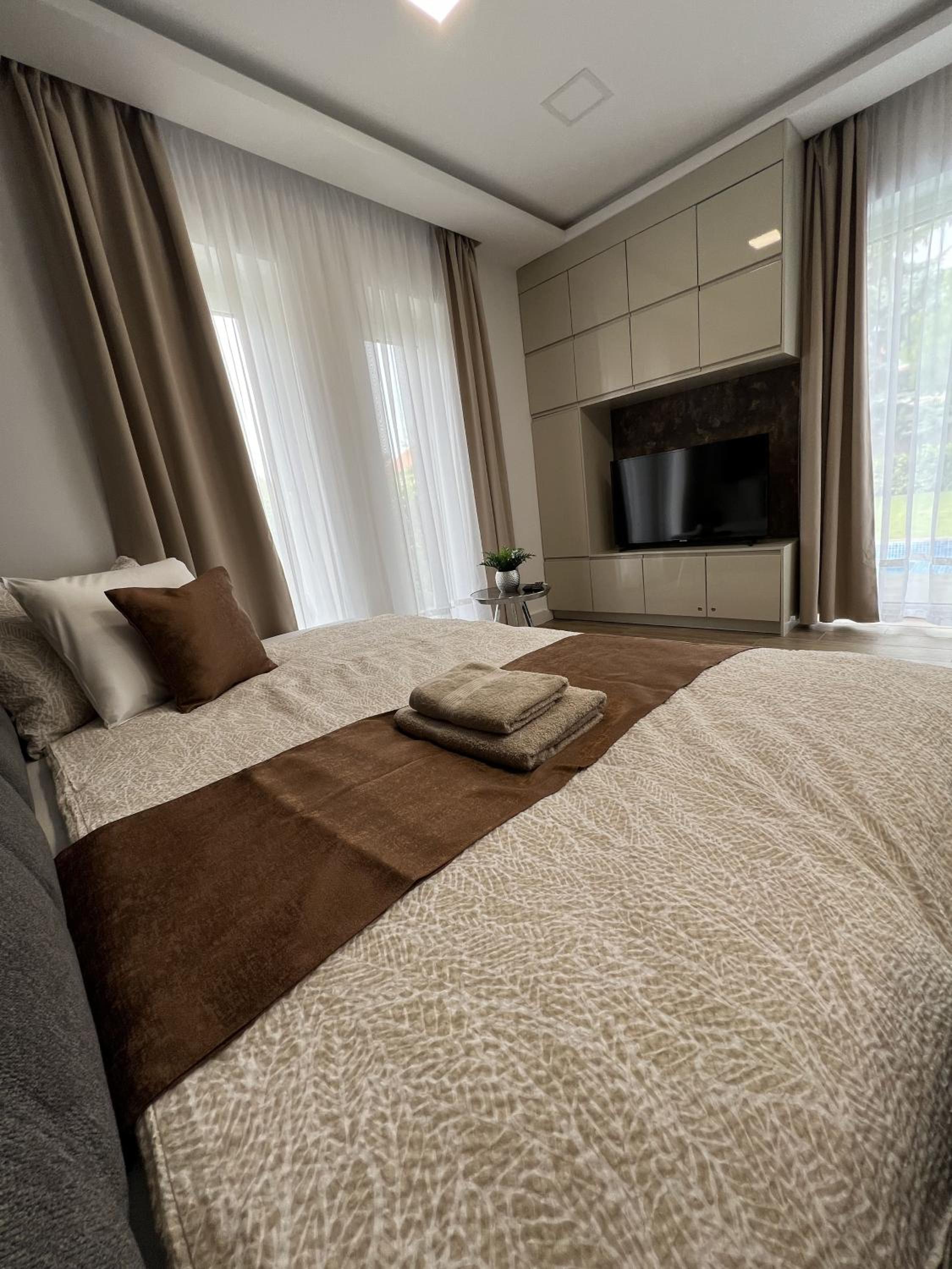 One-Bedroom Apartment with Garden View - Photo 13