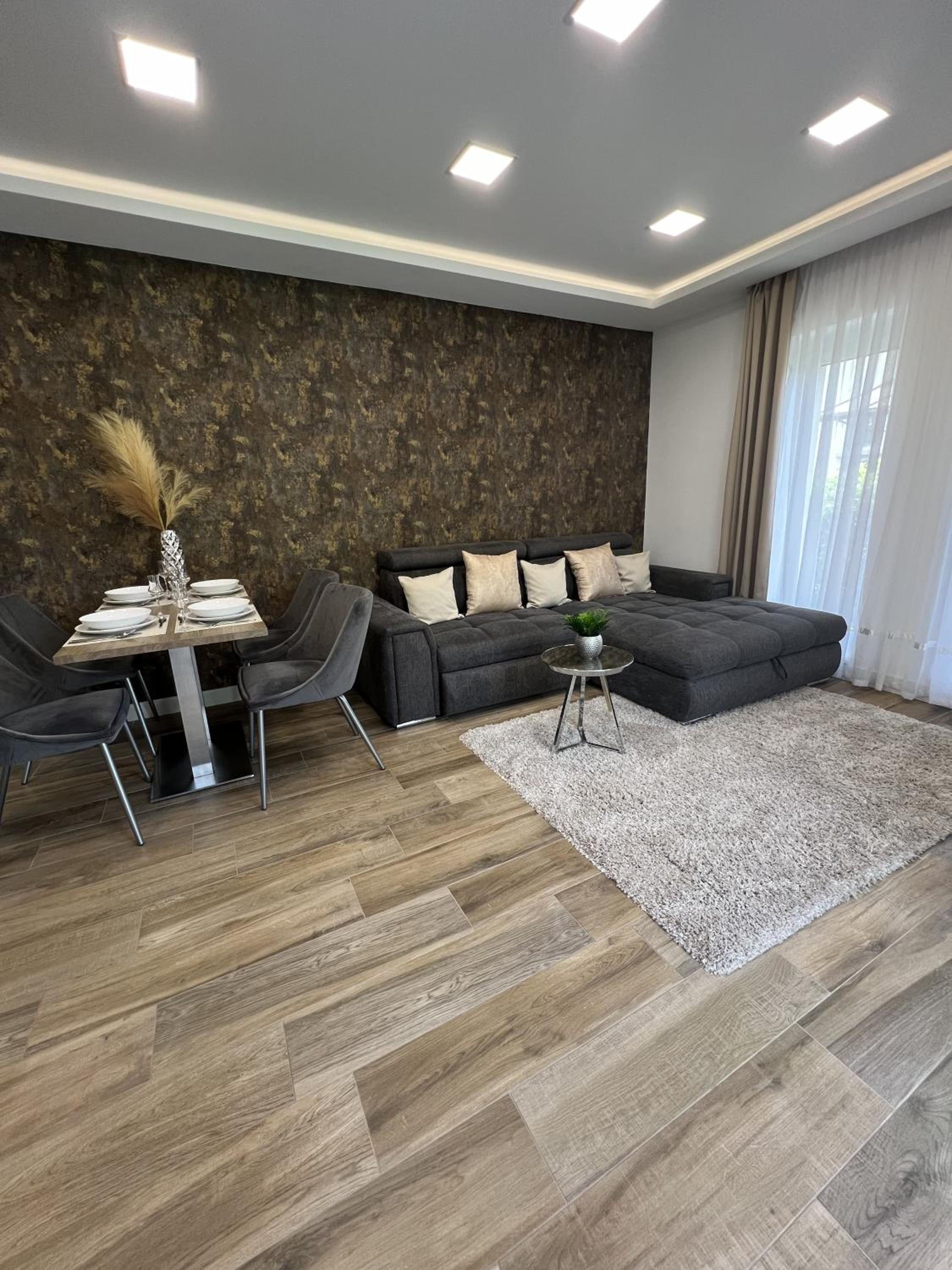 One-Bedroom Apartment with Garden View - Photo 18