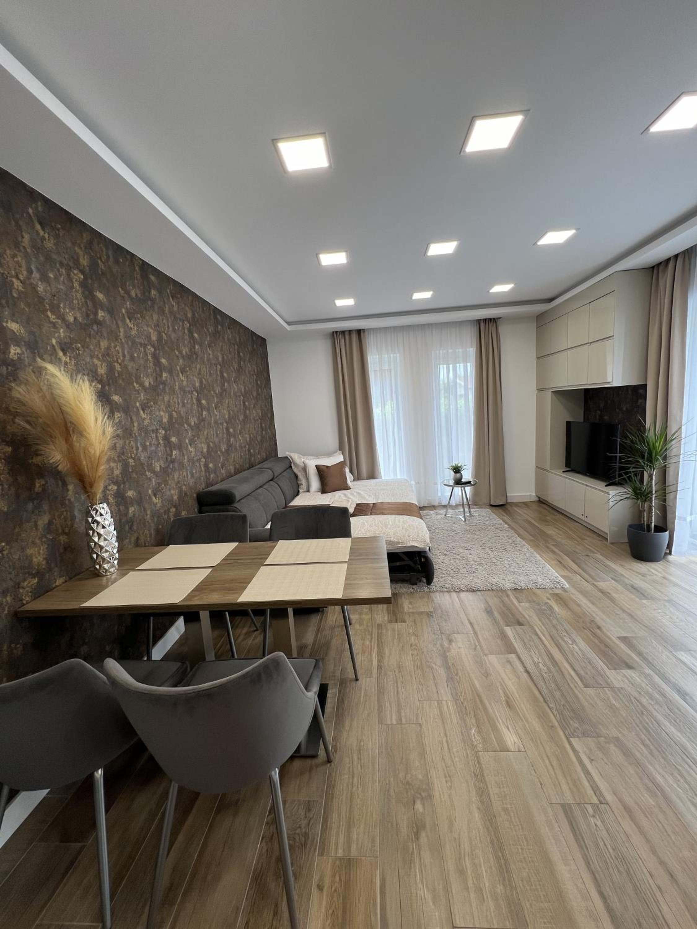 One-Bedroom Apartment with Garden View - Photo 11