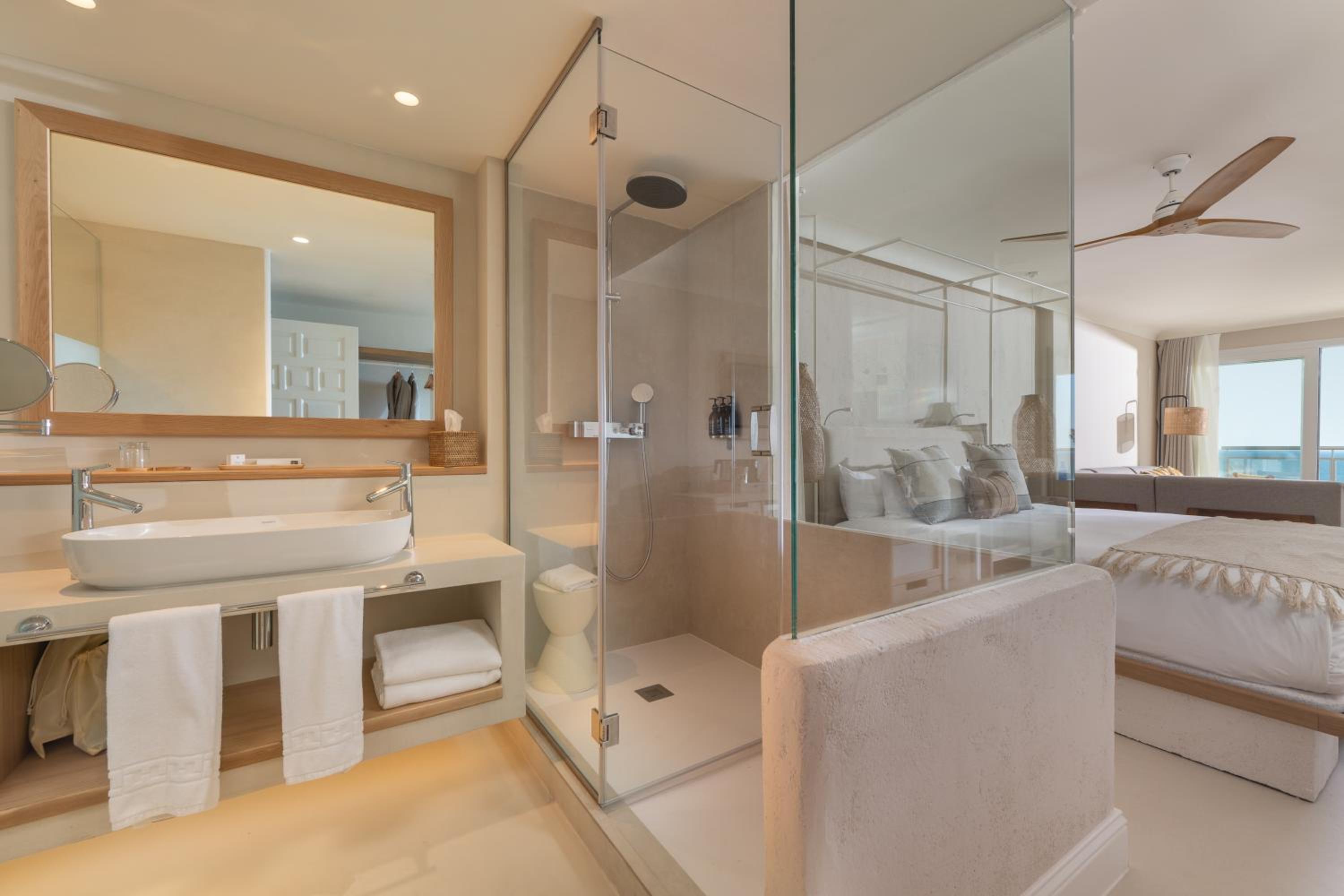 Suite Deluxe con vista al mar