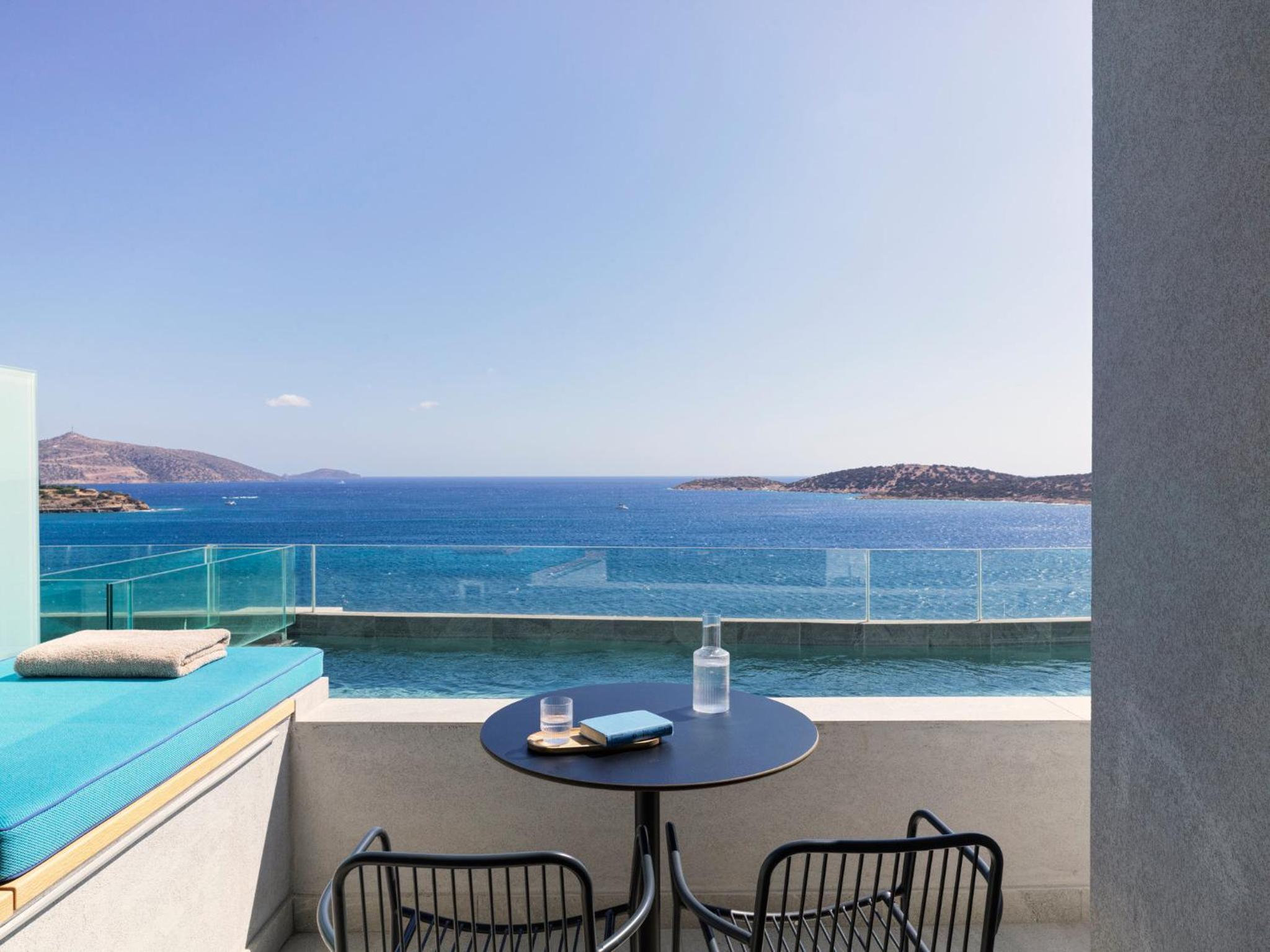 One-Bedroom Suite with Individual Plunge Pool - Sea View