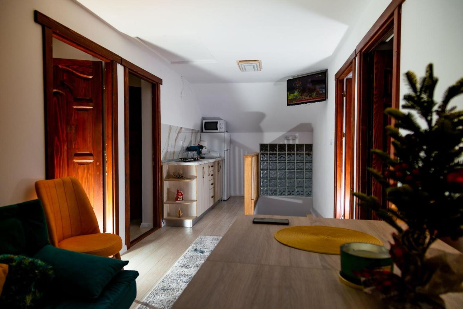 Four-Bedroom House photo 1