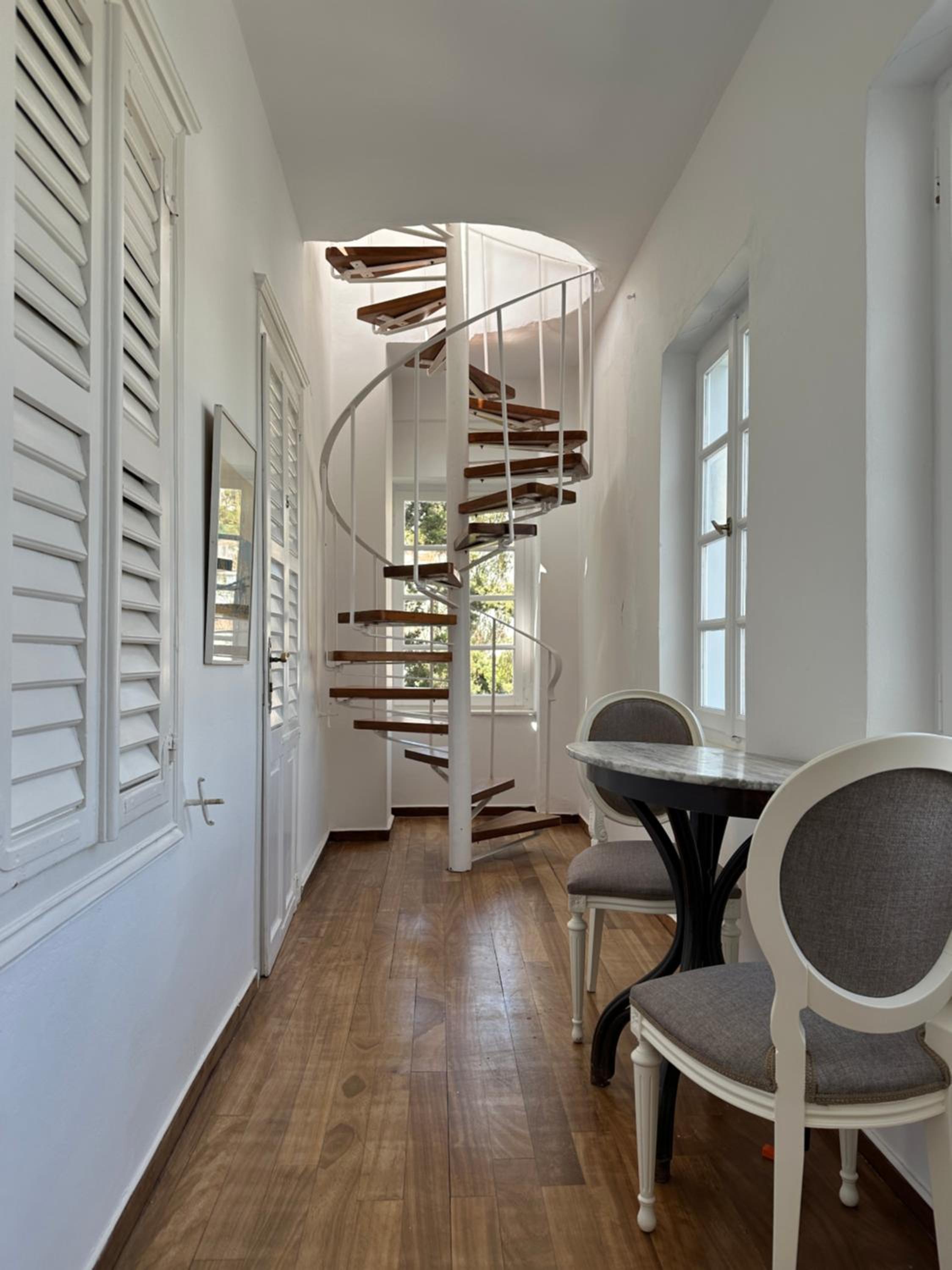 Two-Bedroom Apartment with Terrace and Sea View photo 2