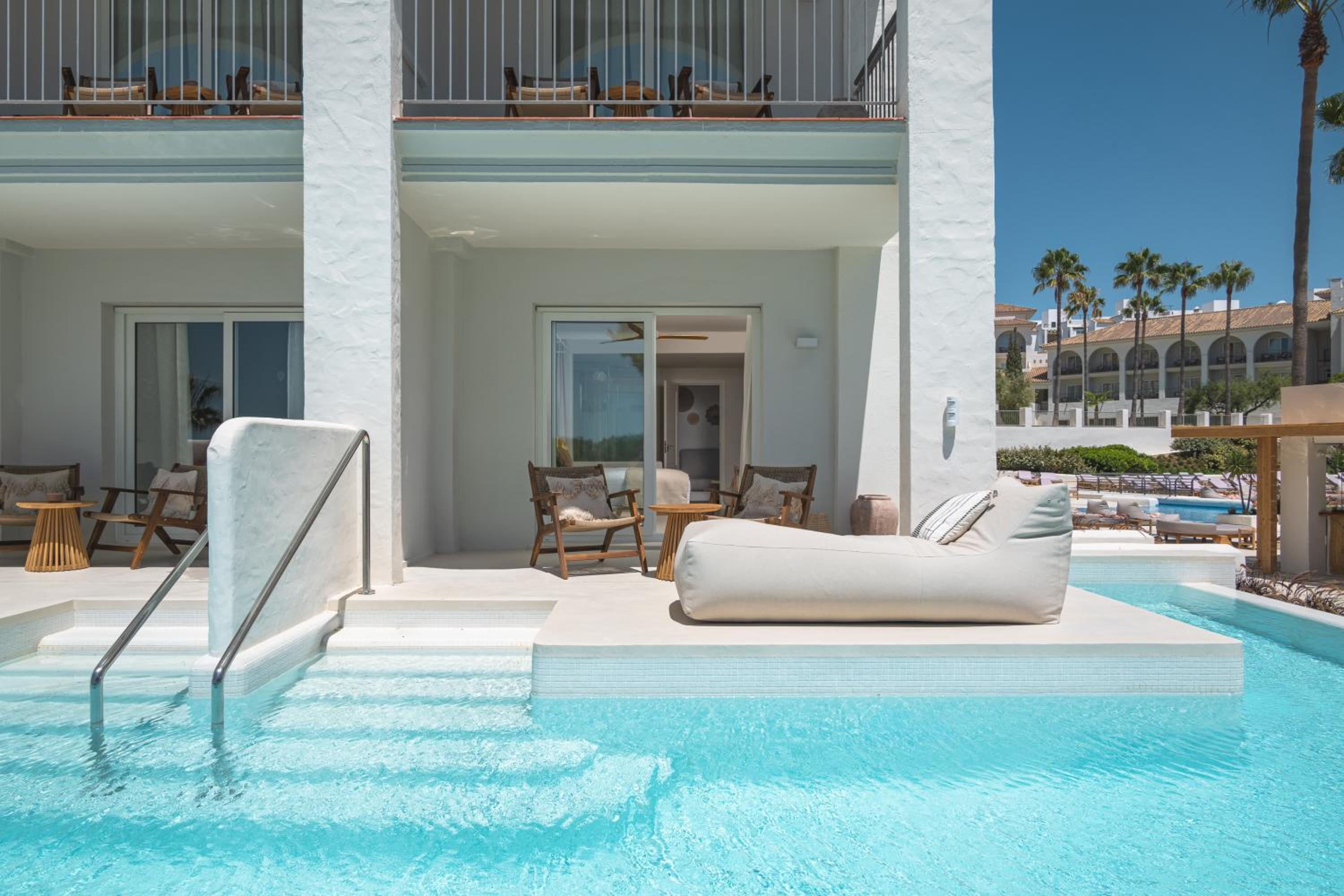 Junior Suite with Sea View Swim-Out "The One" photo 2
