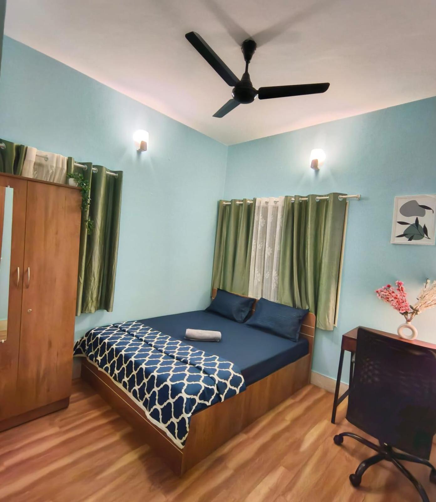 Double Room with Private External Bathroom