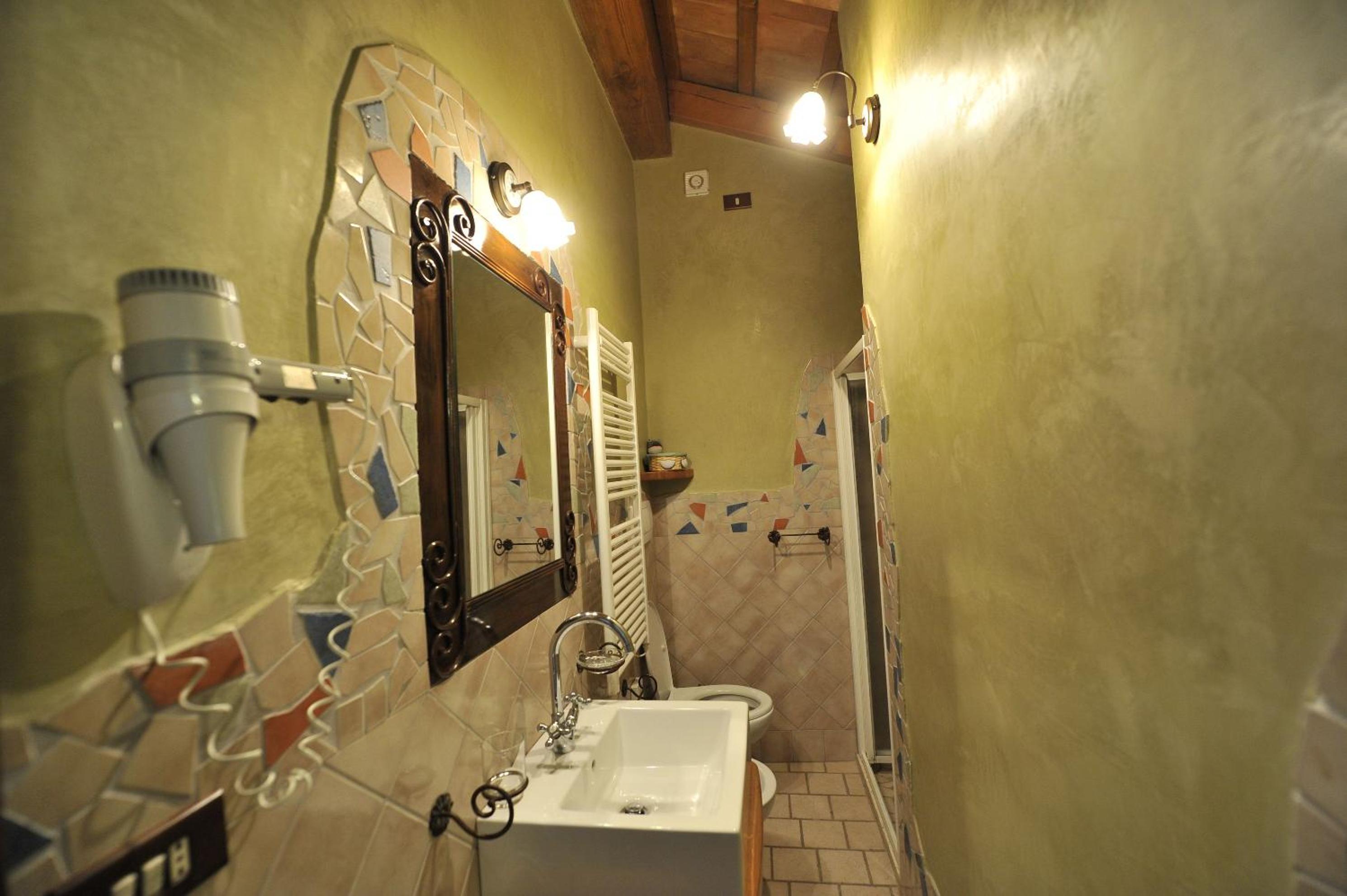 Superior One-Bedroom Apartment - Photo 10