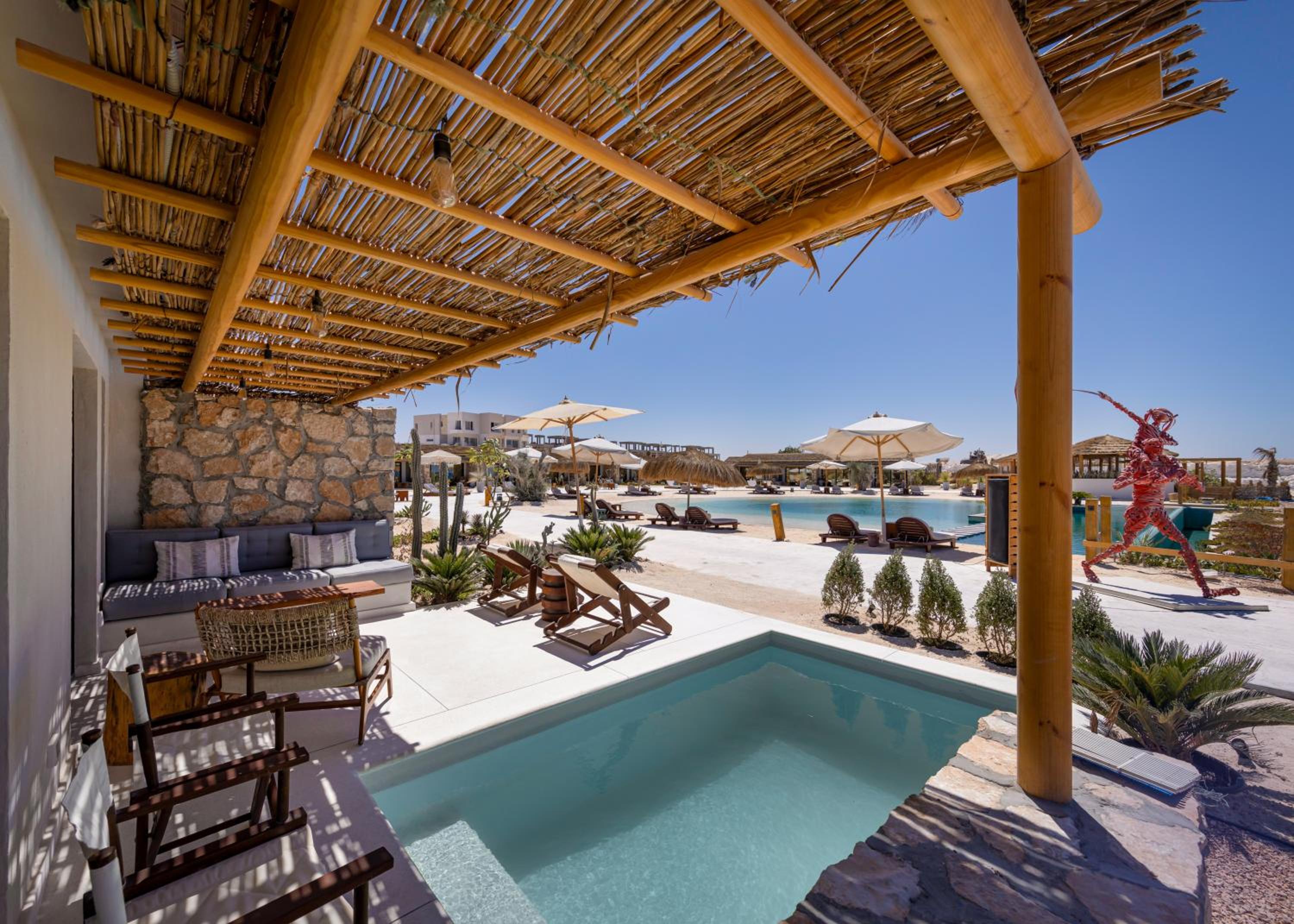 Swim Up Suite