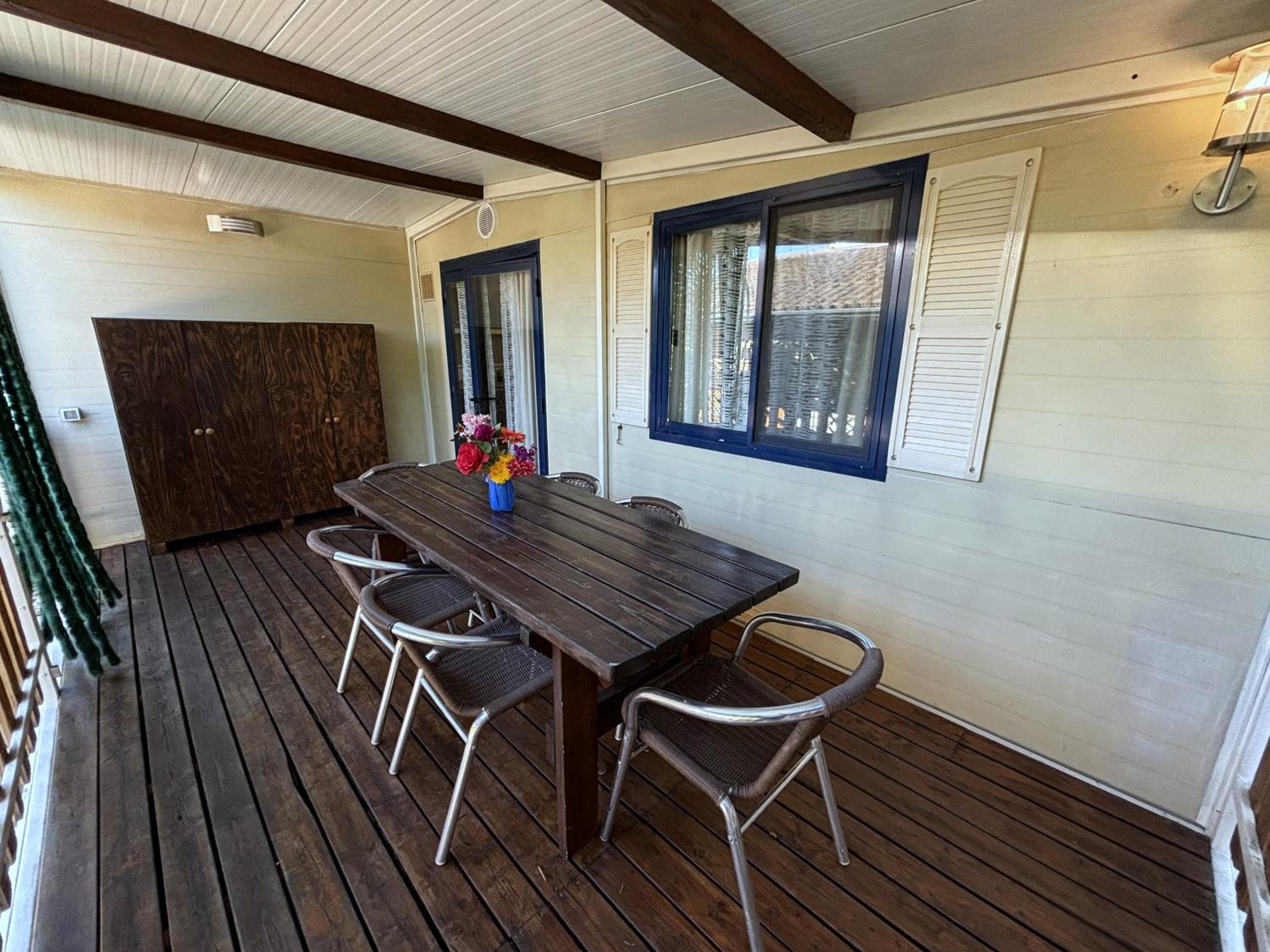 Mobile Home photo 2