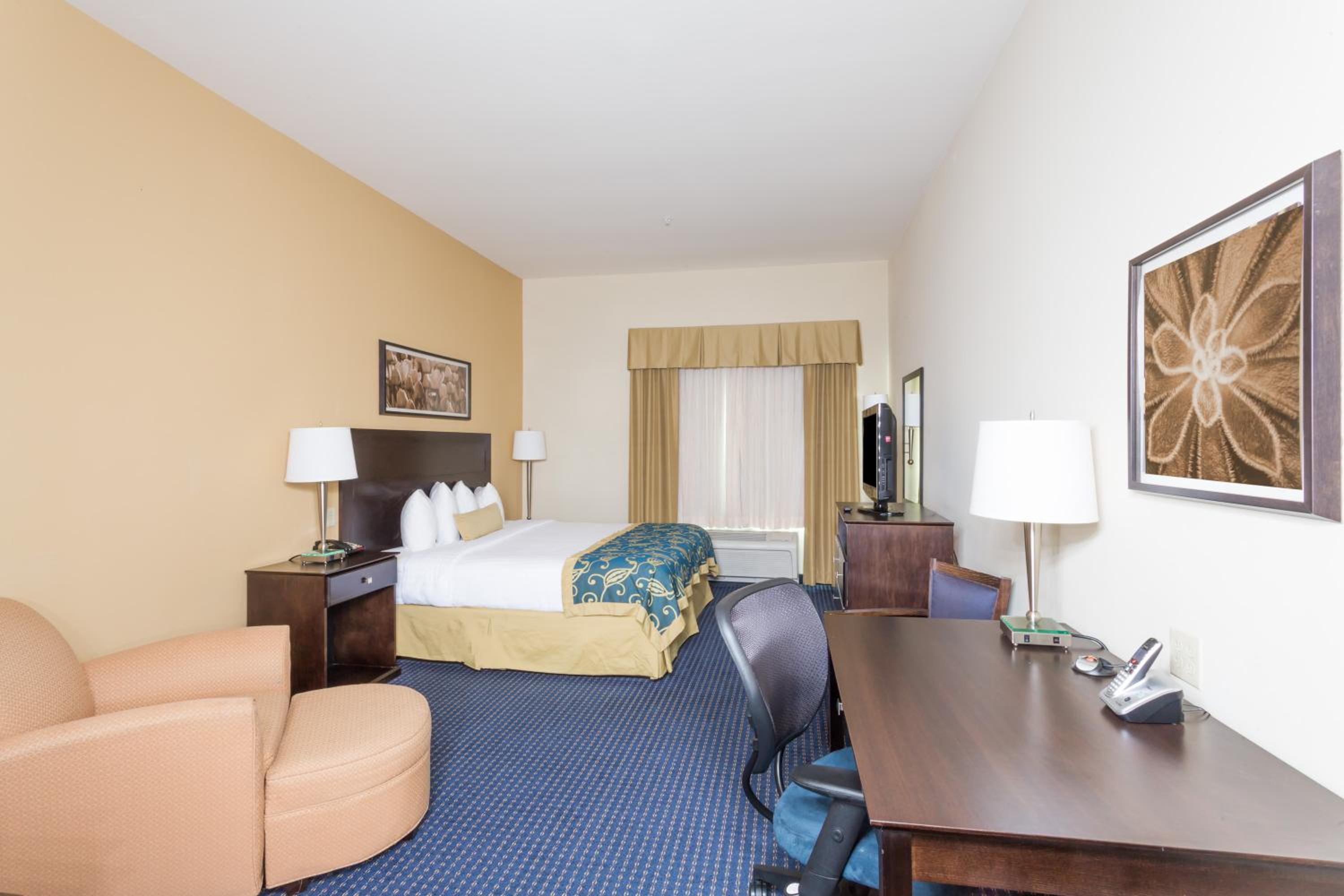 King Room - Non-Smoking - Photo 1