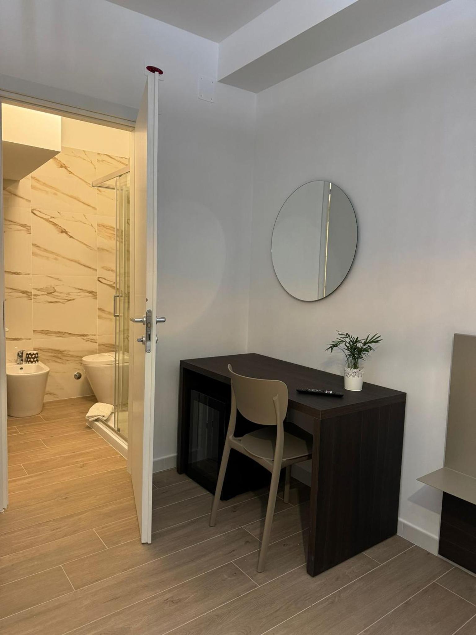 Superior Double Room - Photo 3