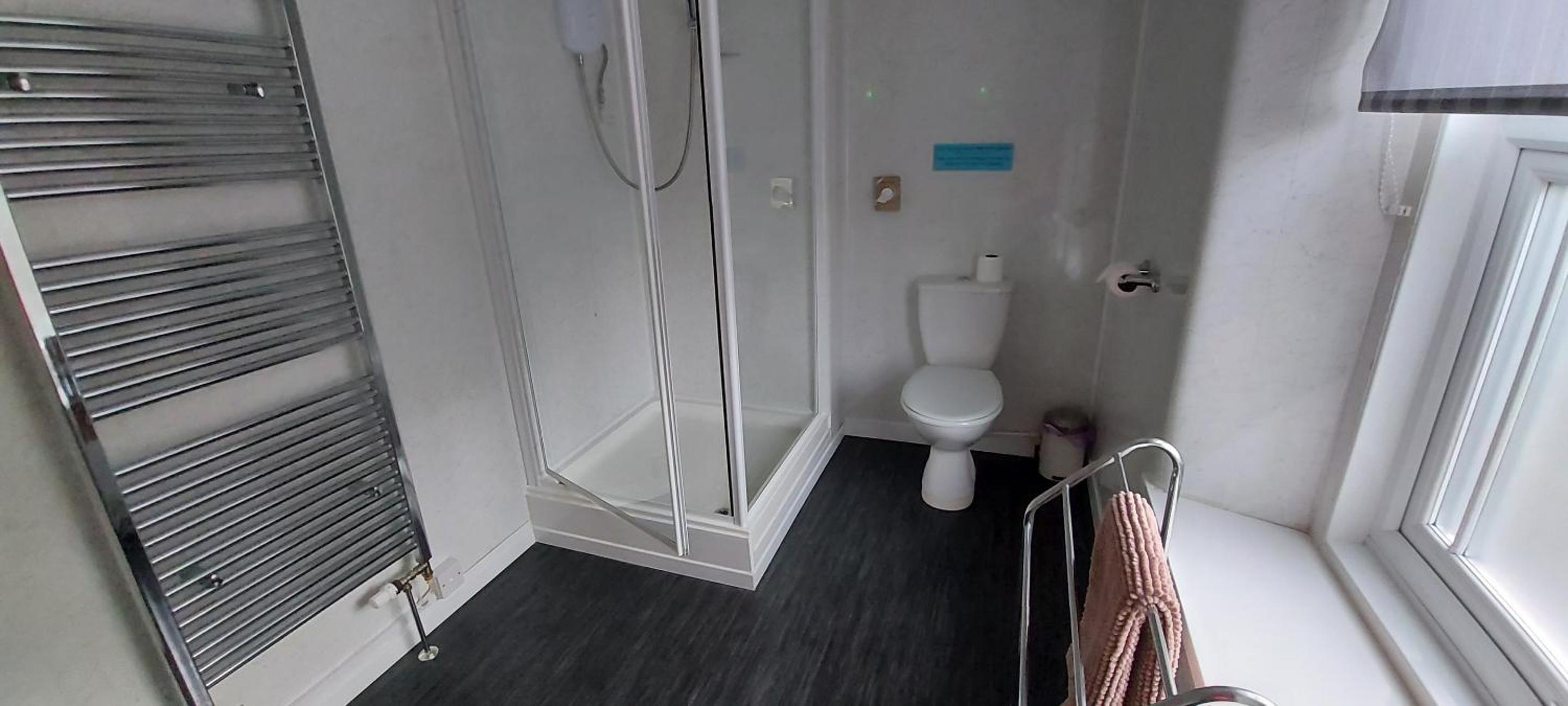 Deluxe Quadruple Room - Photo 2